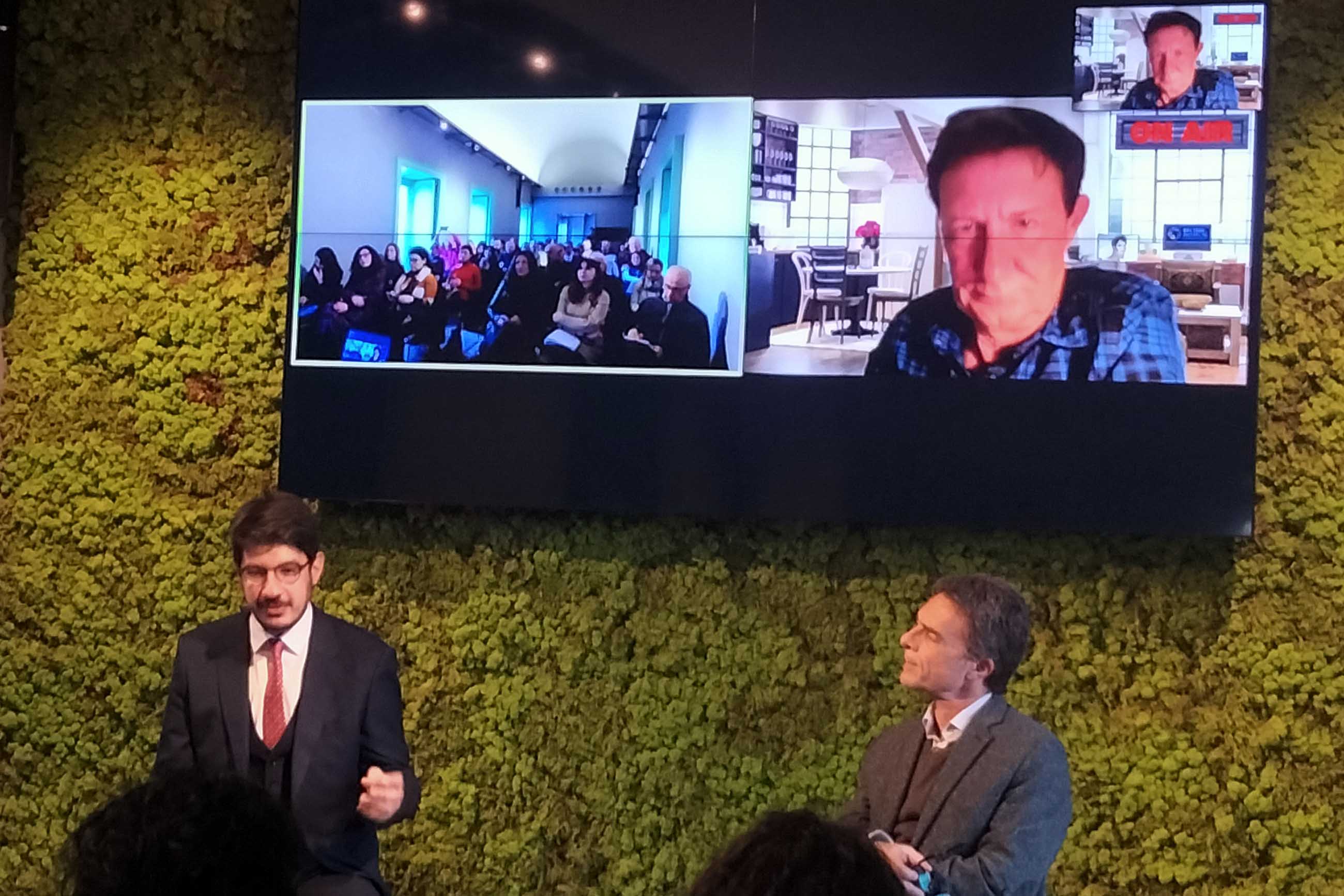 da sinistra Giorgio Romeo e Guido Nicolosi insieme con Nic Newman (in collegamento da Londra)