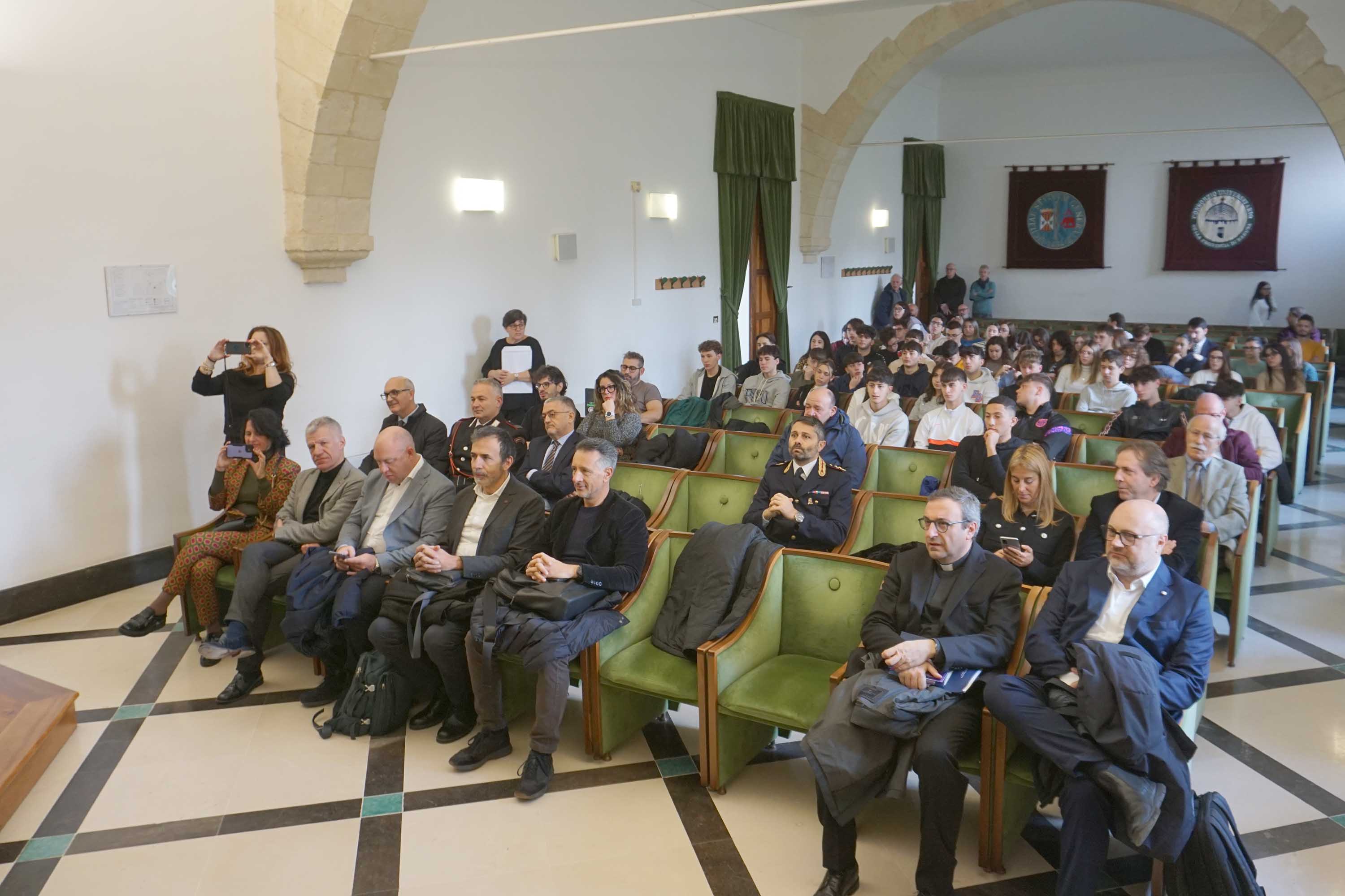 Pubblico presente nell'aula magna