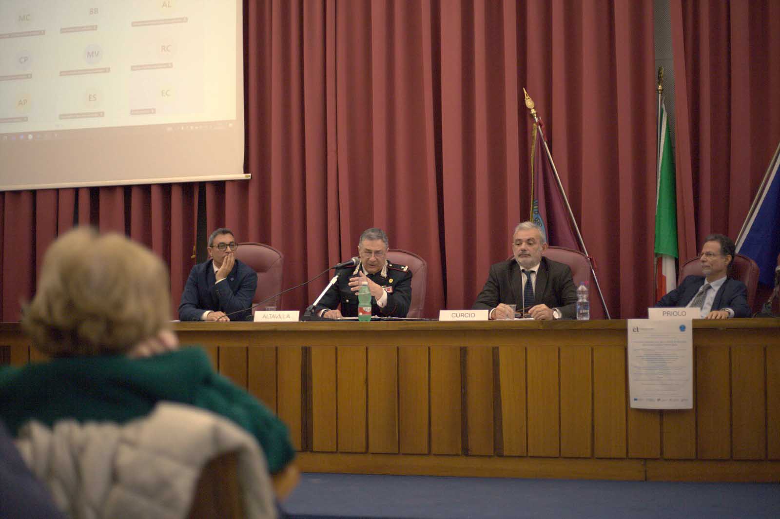 Un momento dell'intervento del procuratore Francesco Curcio