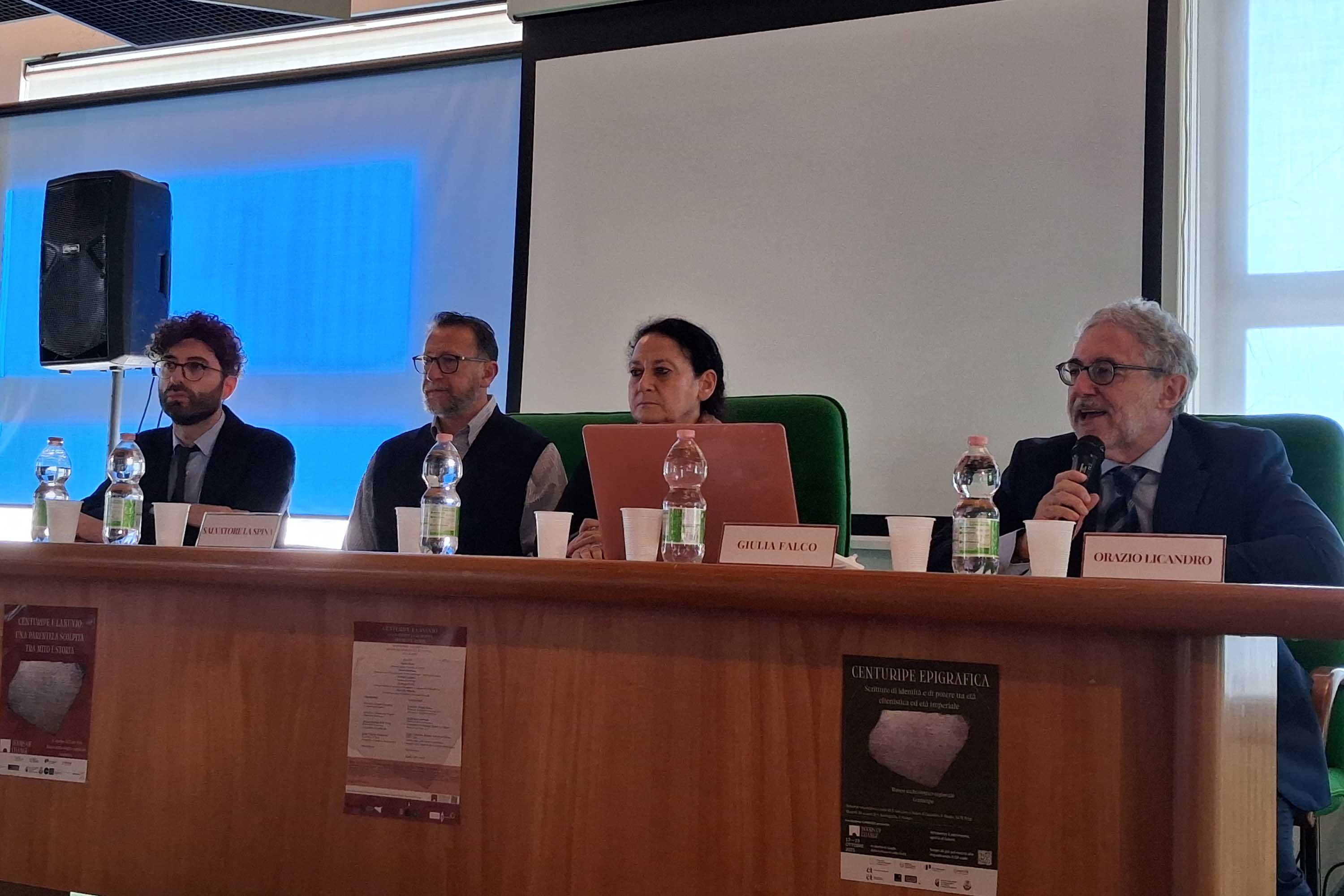 Un momento dell’intervento del prof. Orazio Licandro