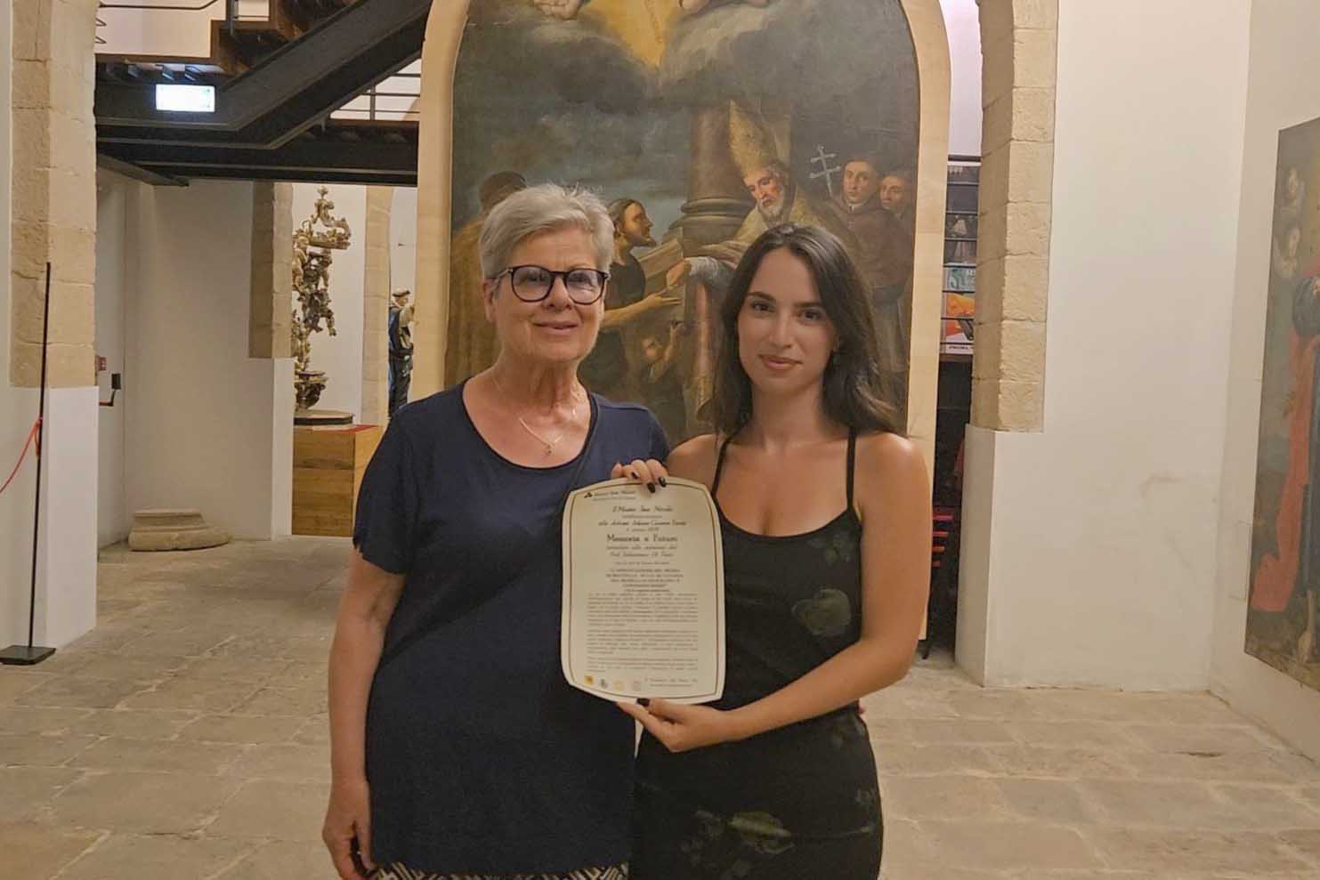 Jokana Carmen Torrisi con il riconoscimento