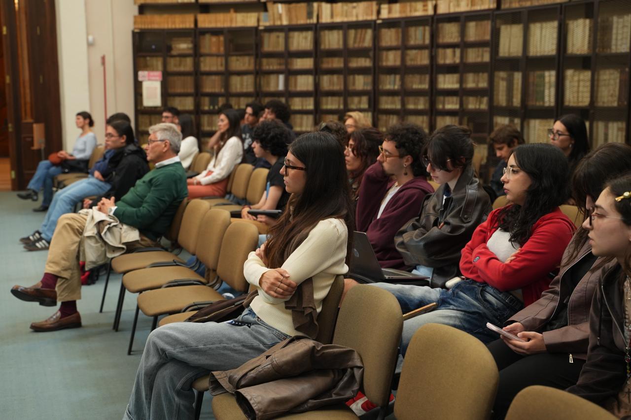 Alcune studentesse e alcuni studenti presenti all’inaugurazione