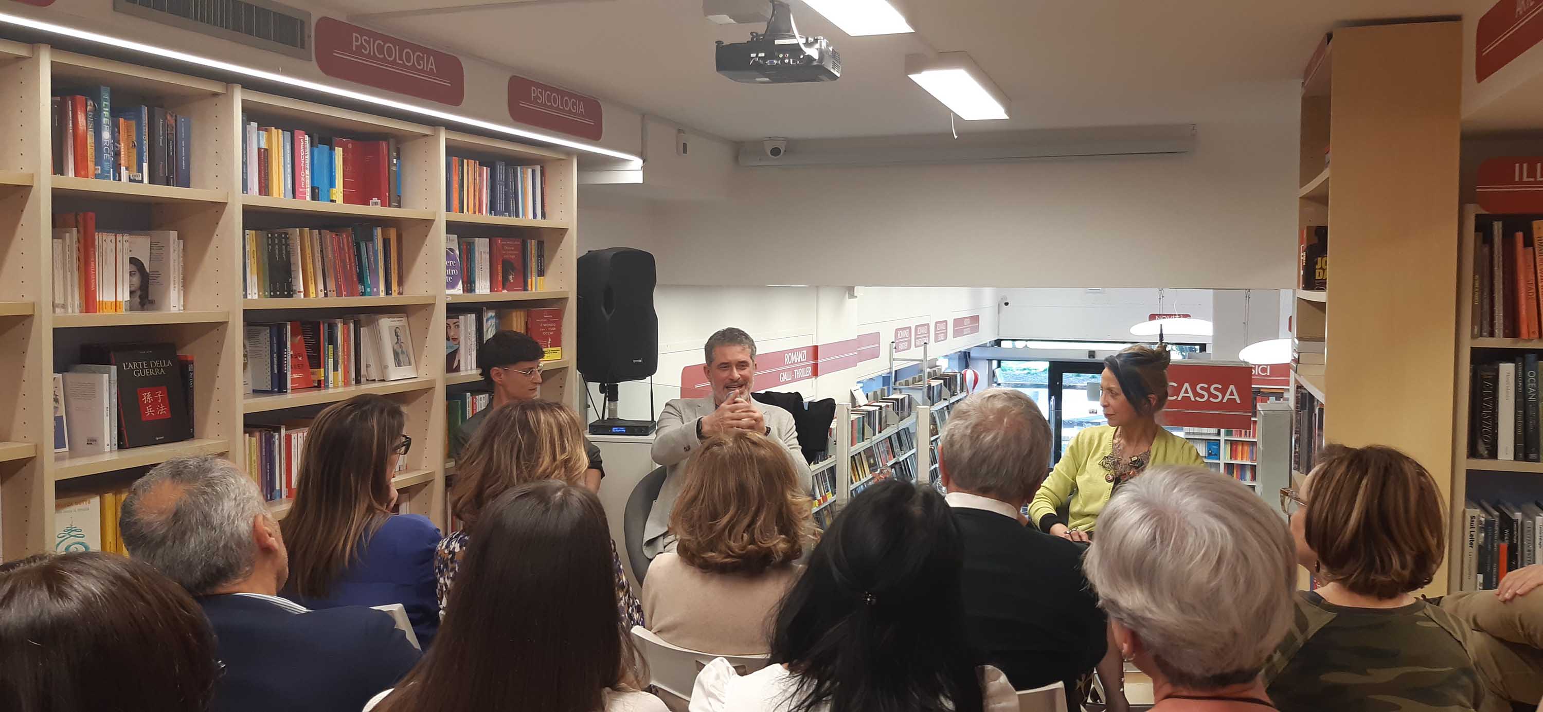 Un momento della presentazione del libro