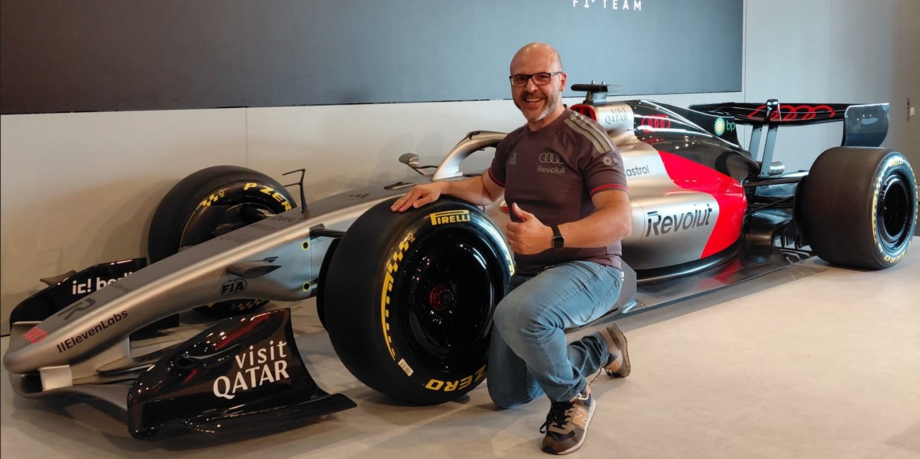 Christian Pernaci con la vettura Audi di Formula 1