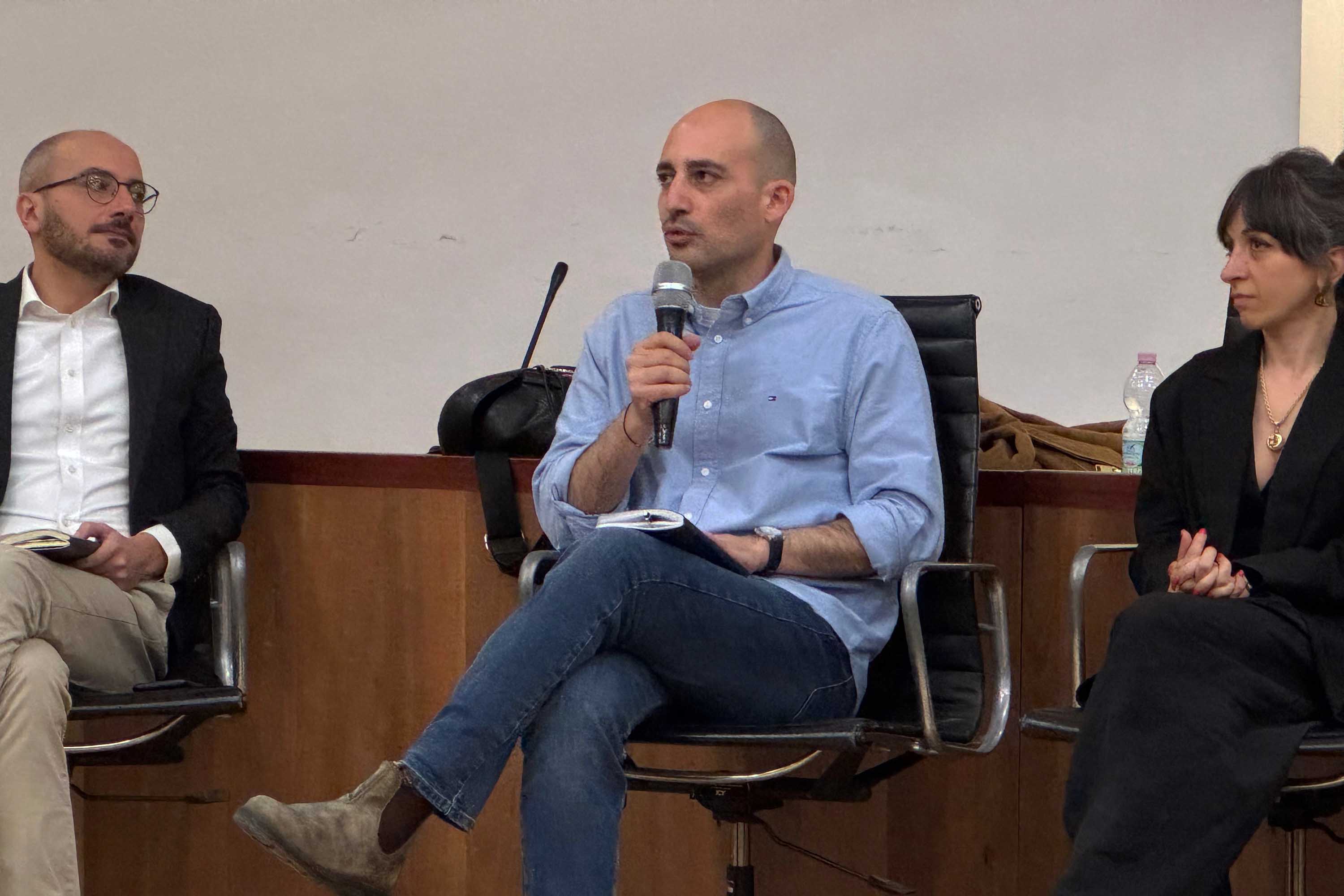 Un momento dell'intervento di Francesco Costa