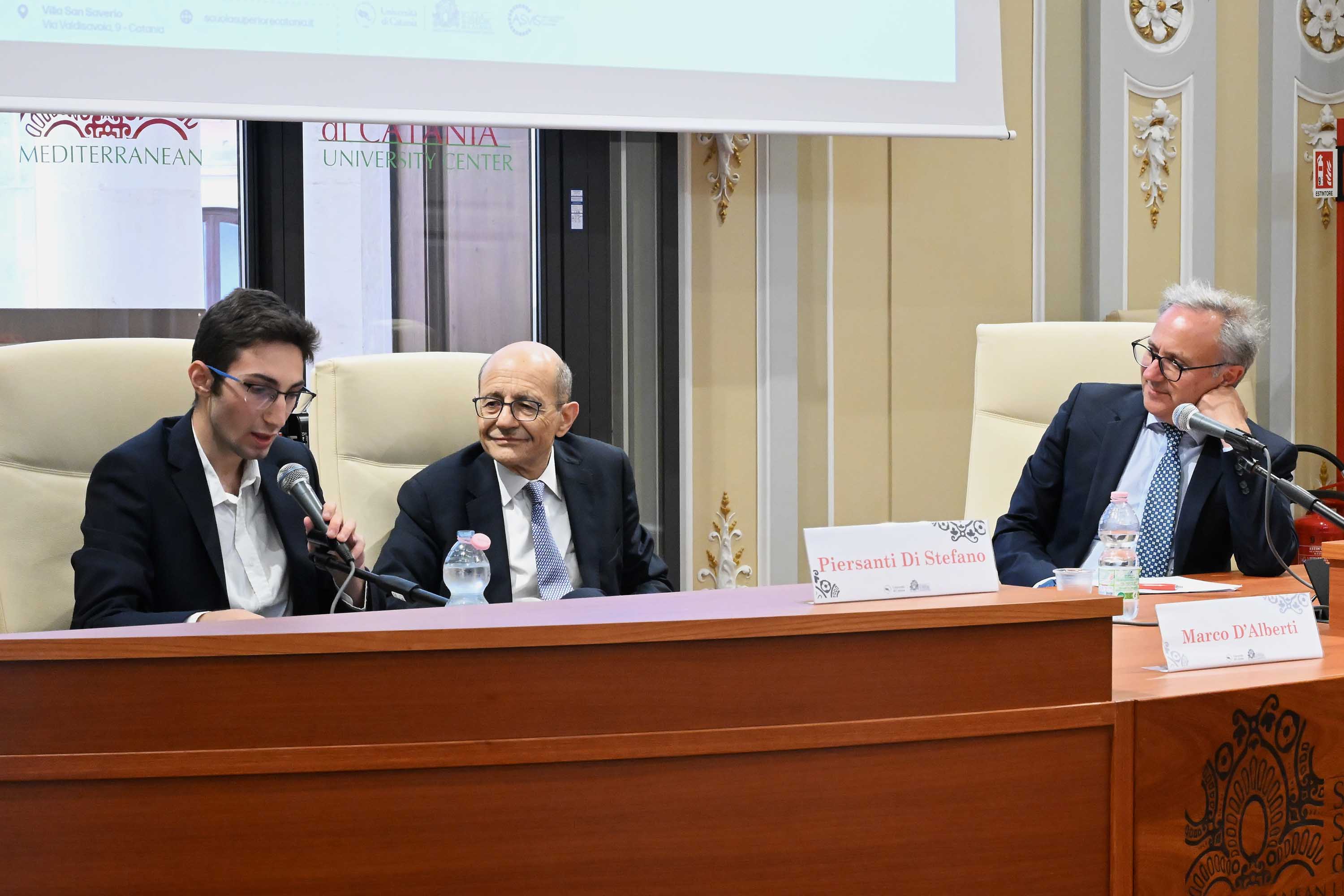 In foto da sinistra Piersanti Distefano, Marco D'Alberti e Daniele Malfitana