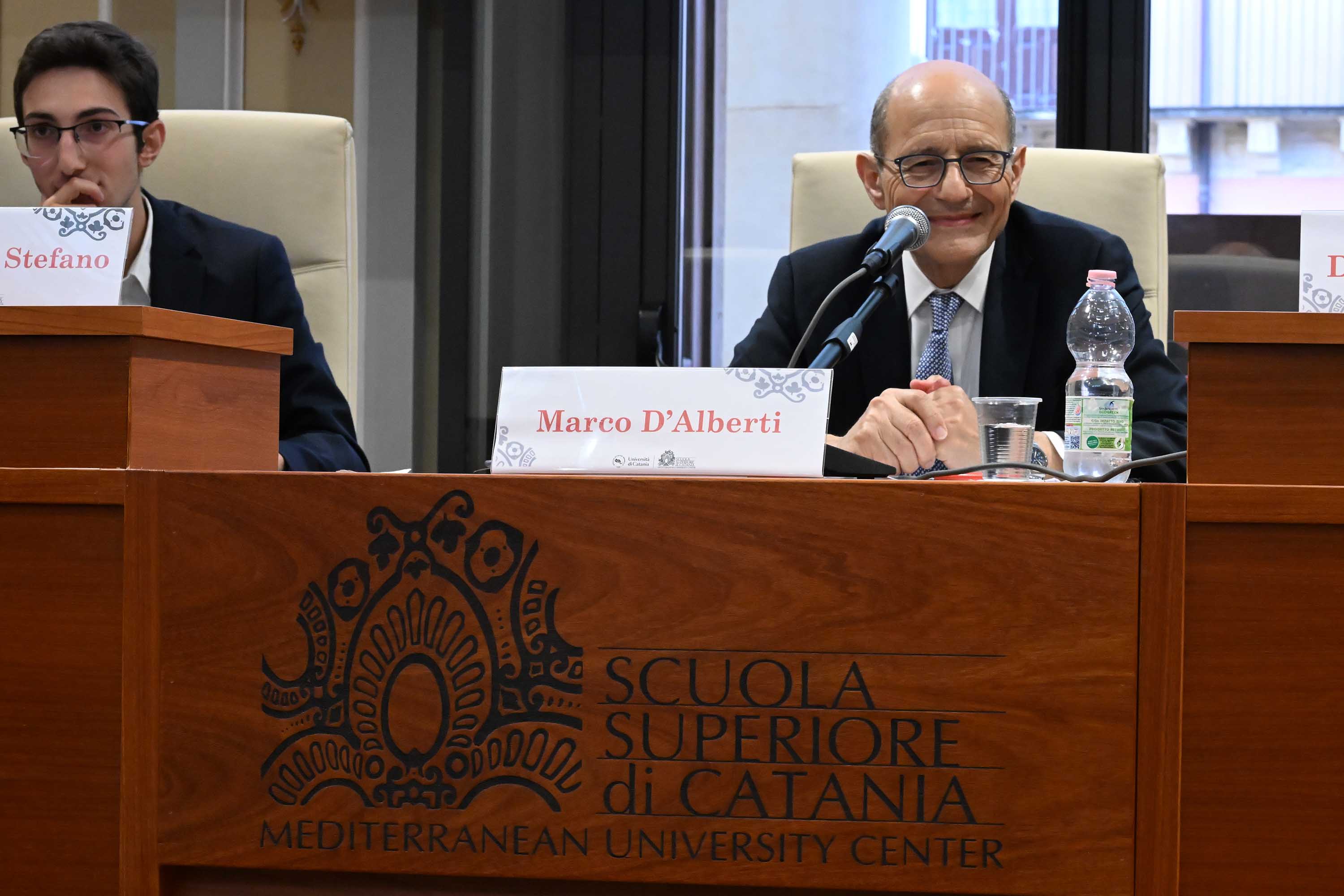 un momento dell'intervento di Marco D'Alberti