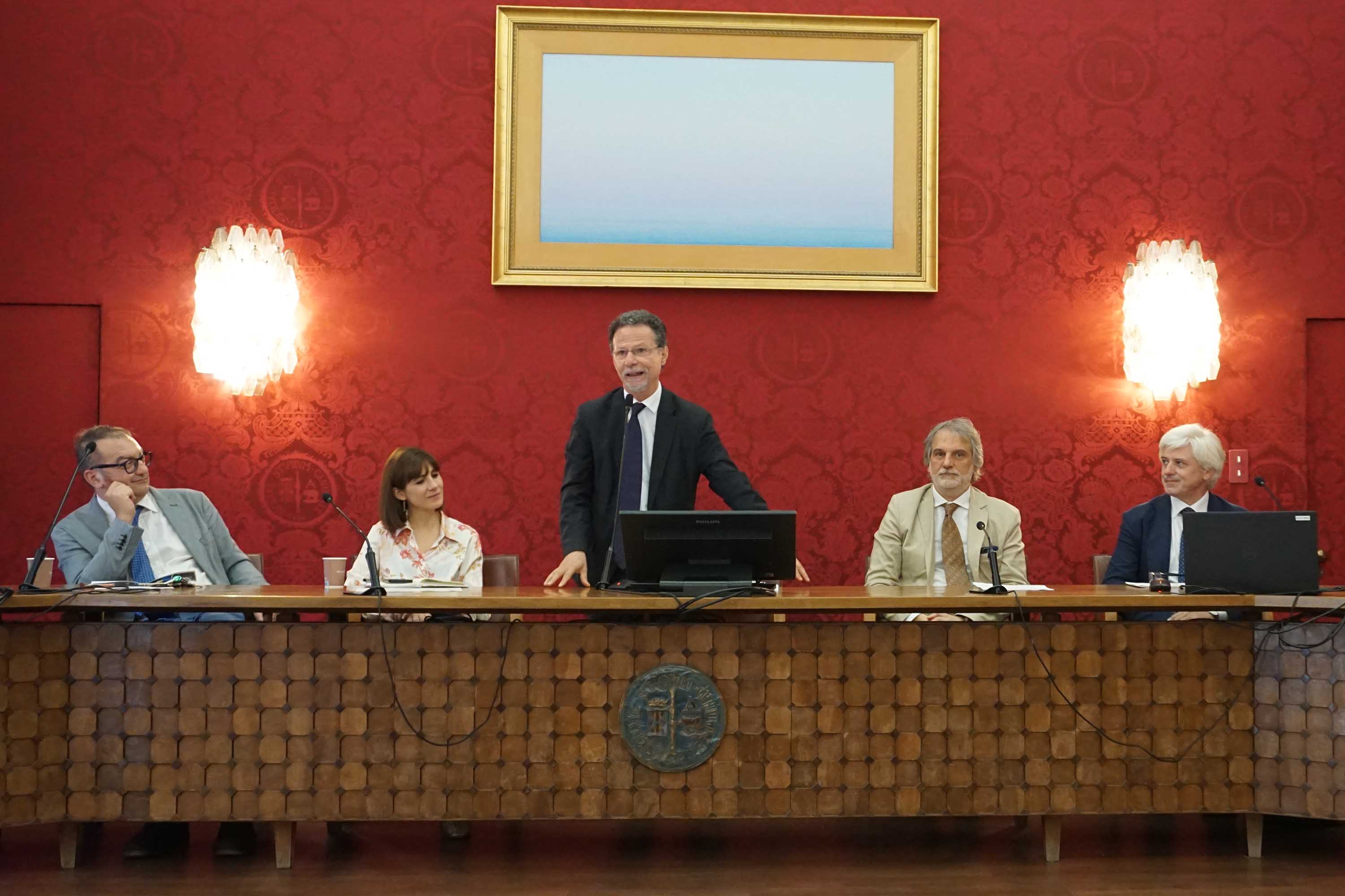 Un momento dell'intervento del rettore Francesco Priolo