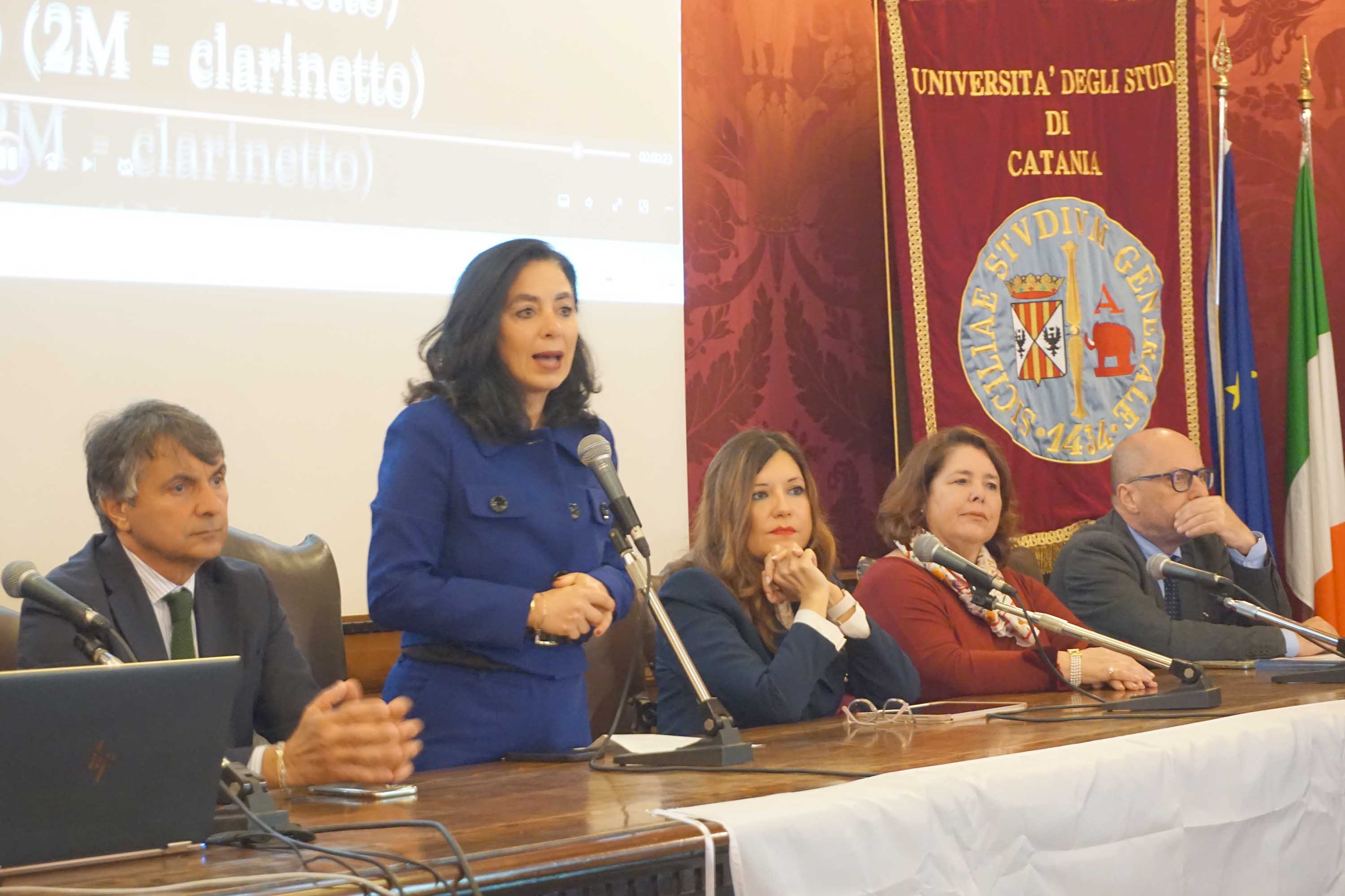Un momento dell'intervento della prof.ssa Germana Barone