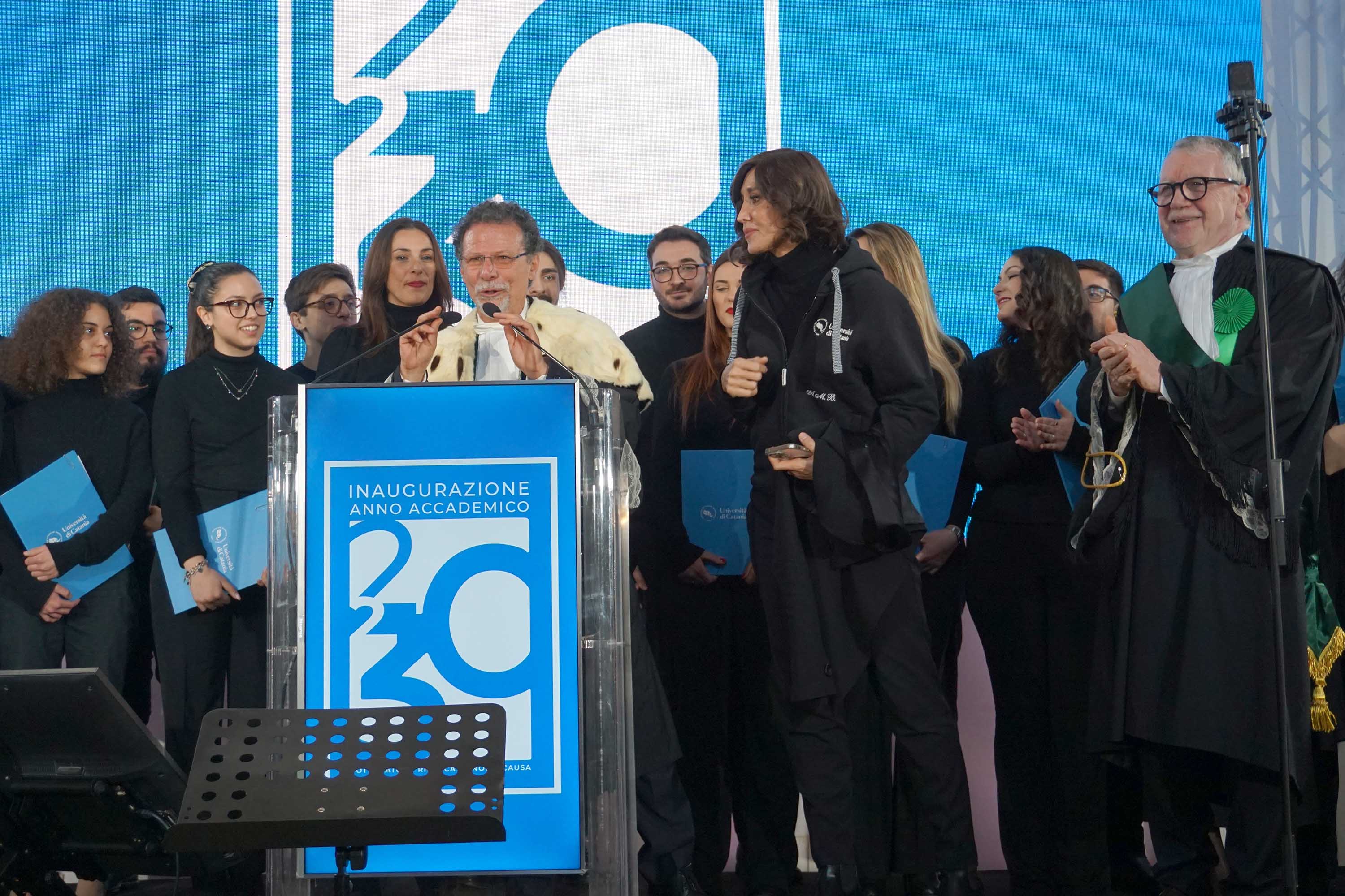 Il rettore Francesco Priolo dichiara ufficialmente aperto l'anno accademico 2022-2023
