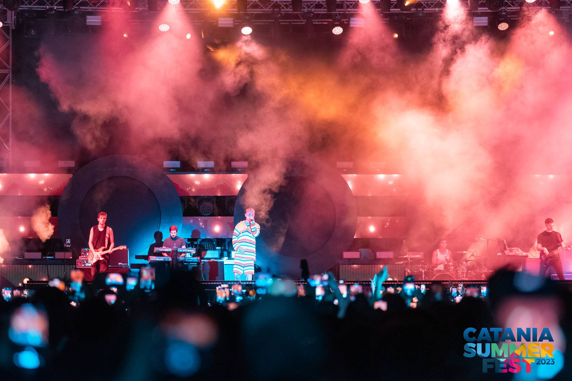 Un momento del concerto di Lazza al Catania Summer Fest