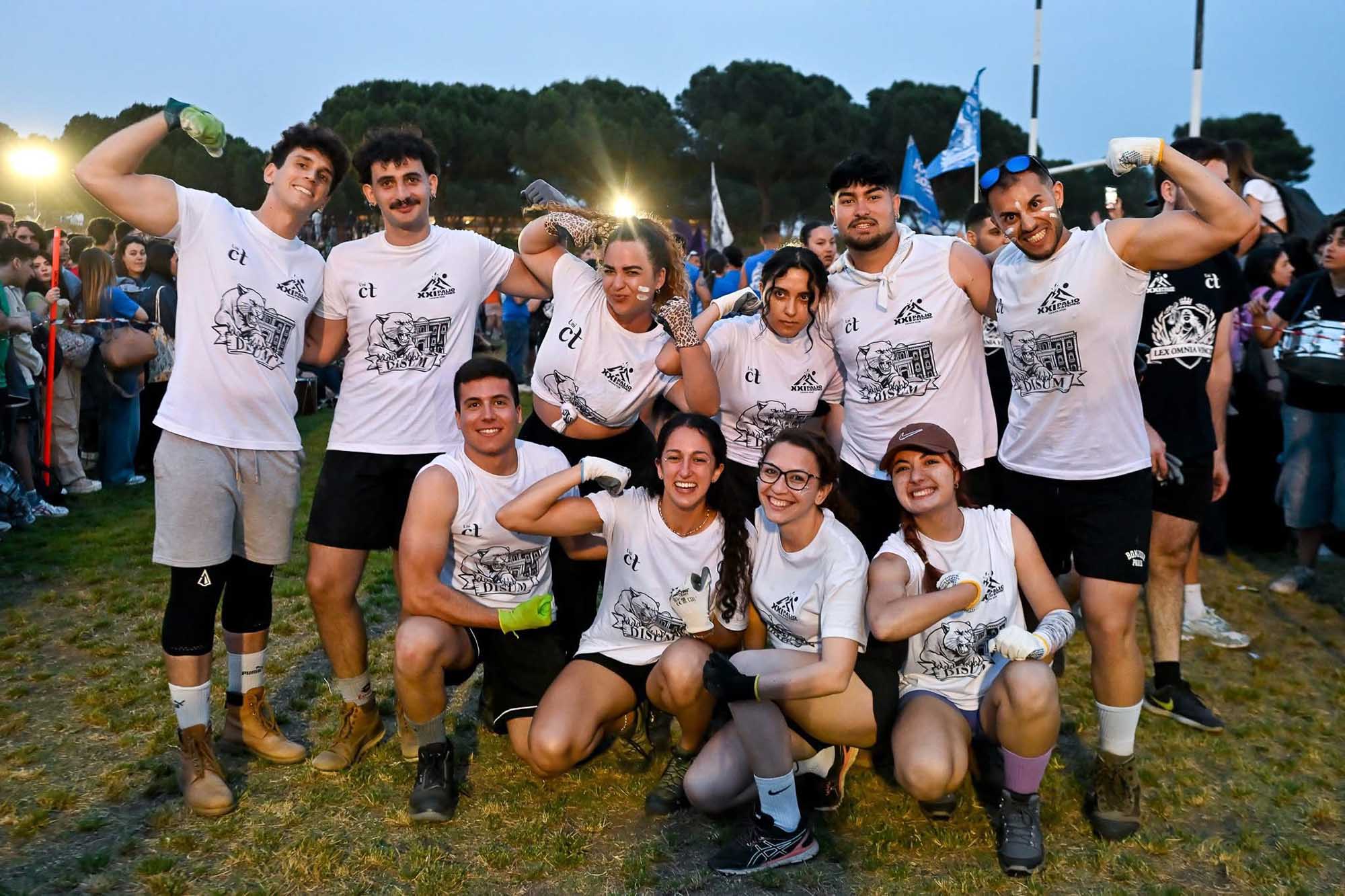 Il team di tiro alla fune del Disum