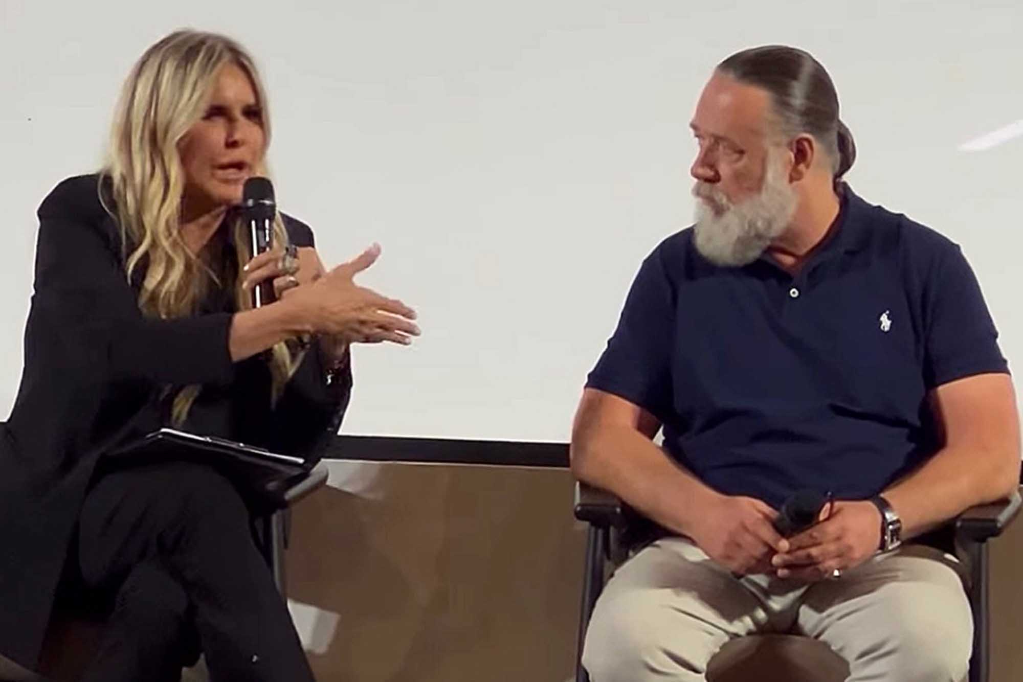 La direttrice artistica del festival Tiziana Rocca e l’attore Russell Crowe