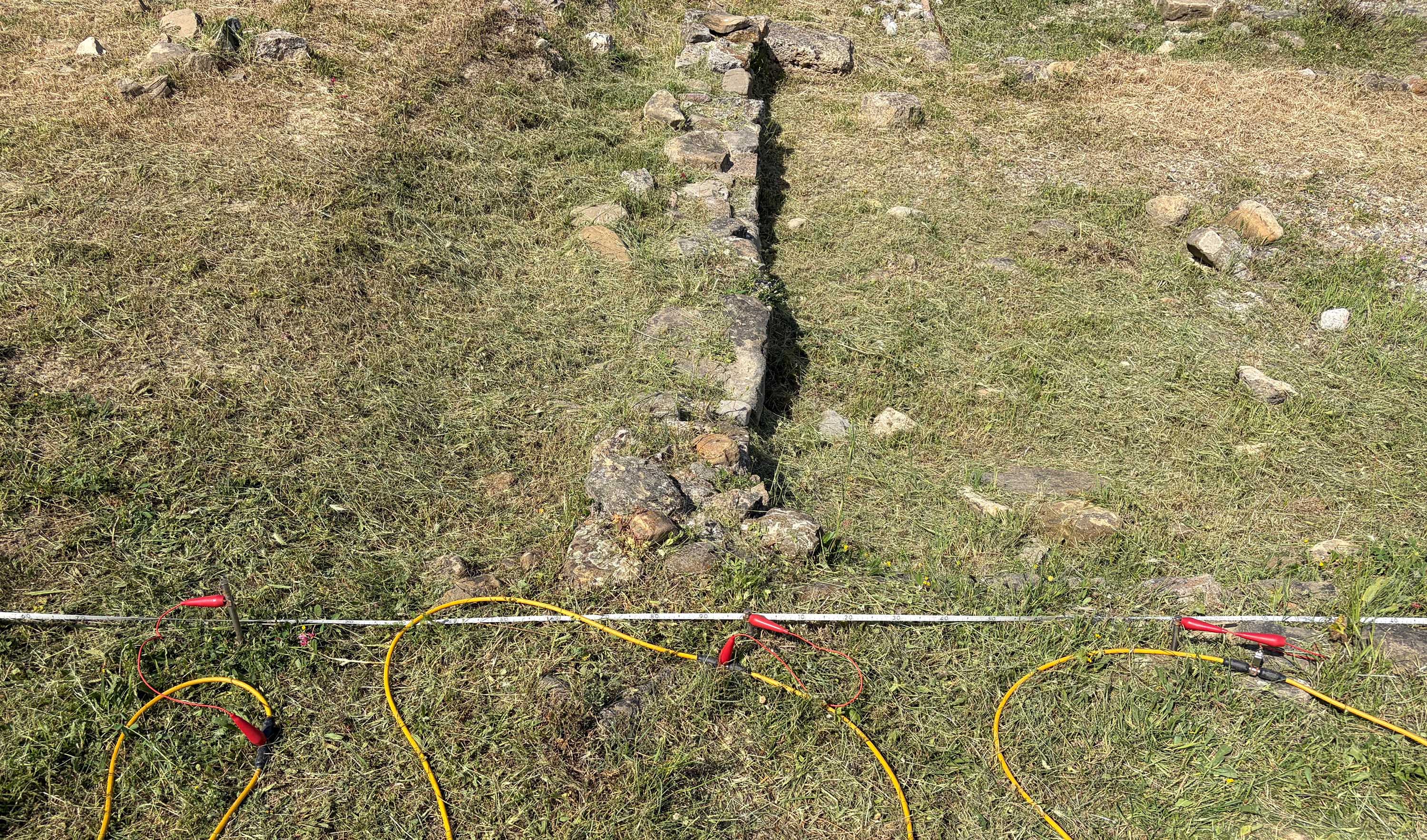 acquisizione ERT trasversale ai resti archeologici