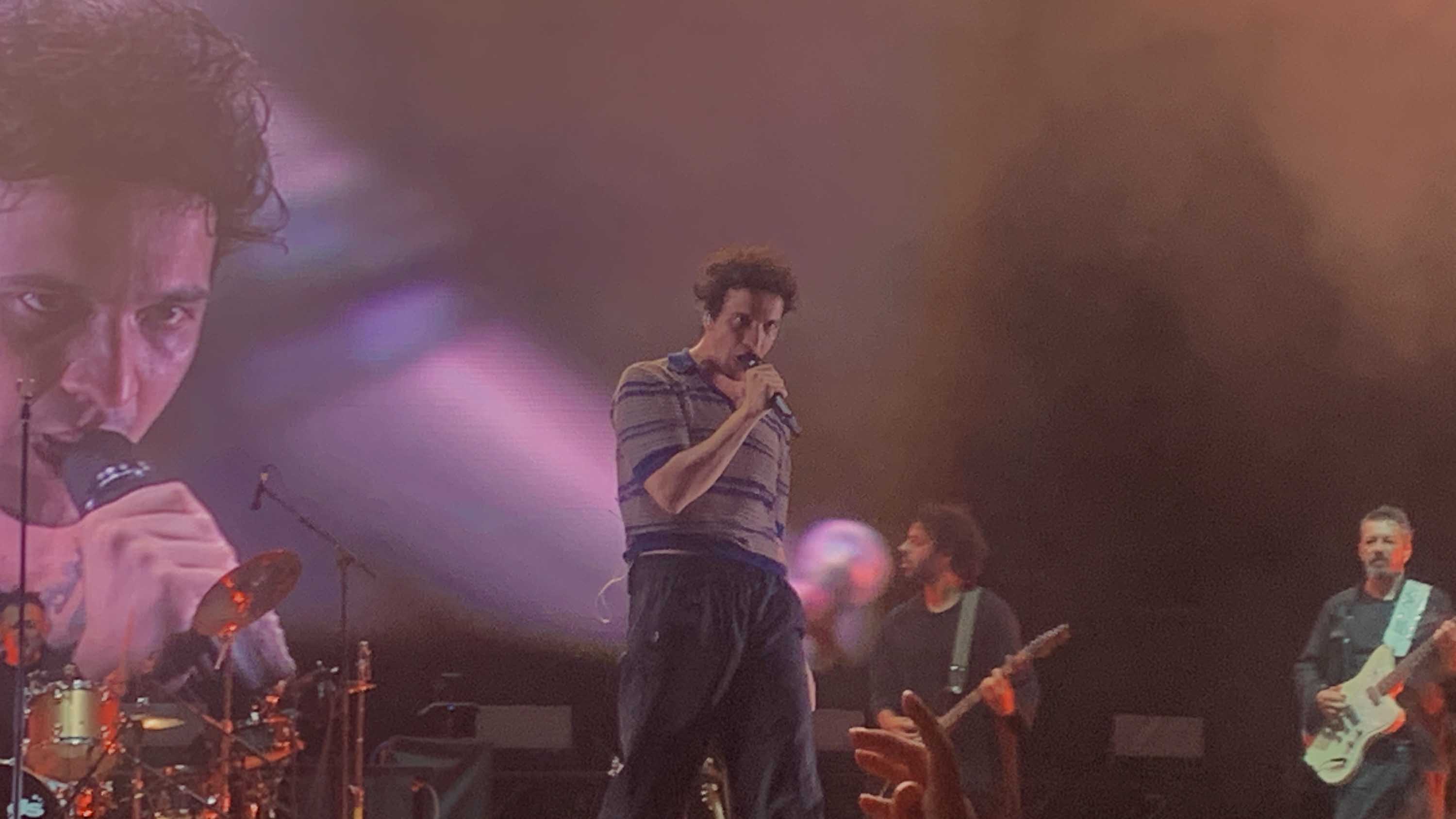 Tanani mentre canta Tango