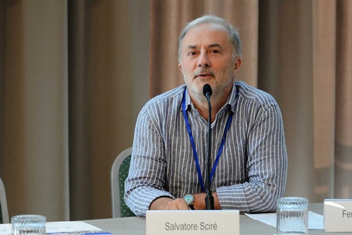 Il prof. Salvatore Scirè