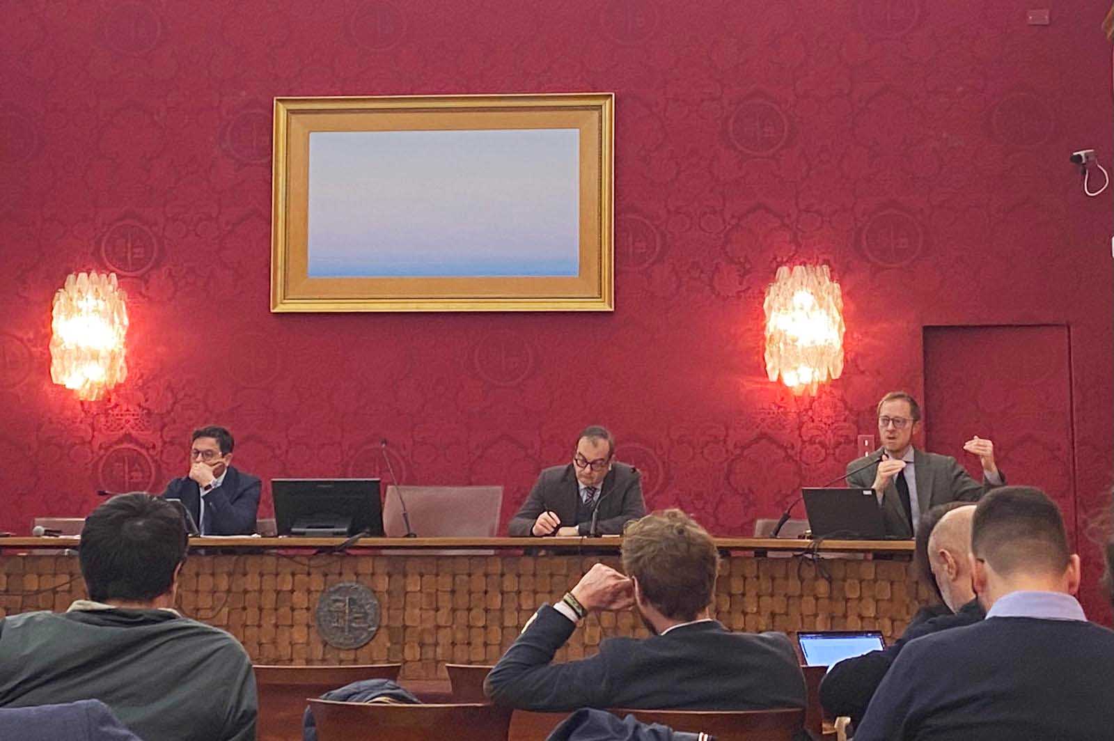 Un momento dell'intervento del prof. Paolo Silvestri