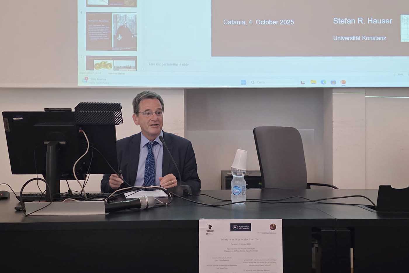 In foto il prof. Stefan R. Hauser