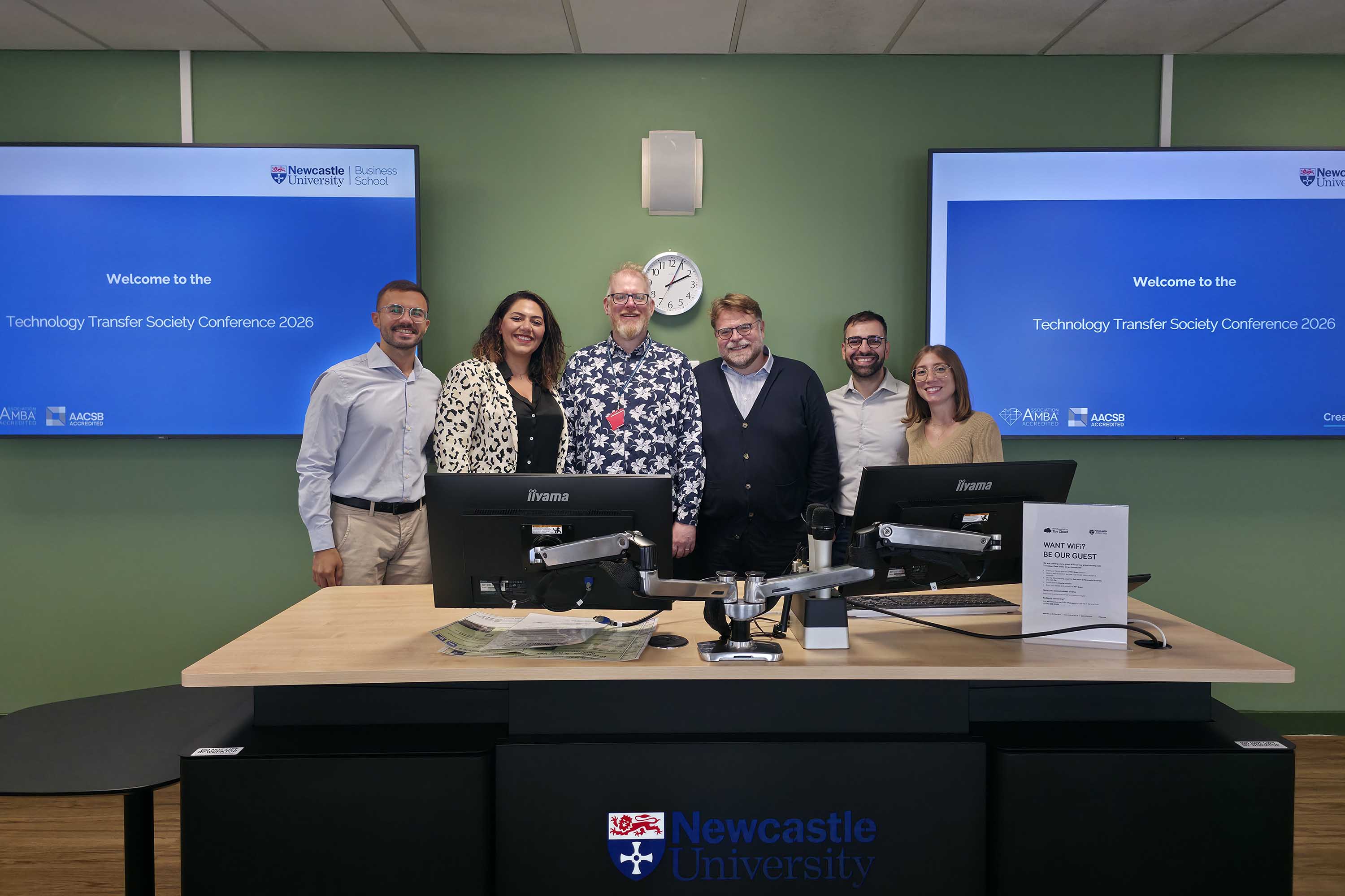 La delegazione Unict con James Cunningham, professore di Entrepreneurship & Innovation della Newcastle University Business School
