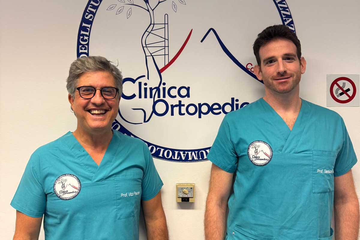 In foto da sinistra i docenti Vito Pavone e Gianluca Testa, rispettivamente direttore e segretario della Scuola di specializzazione