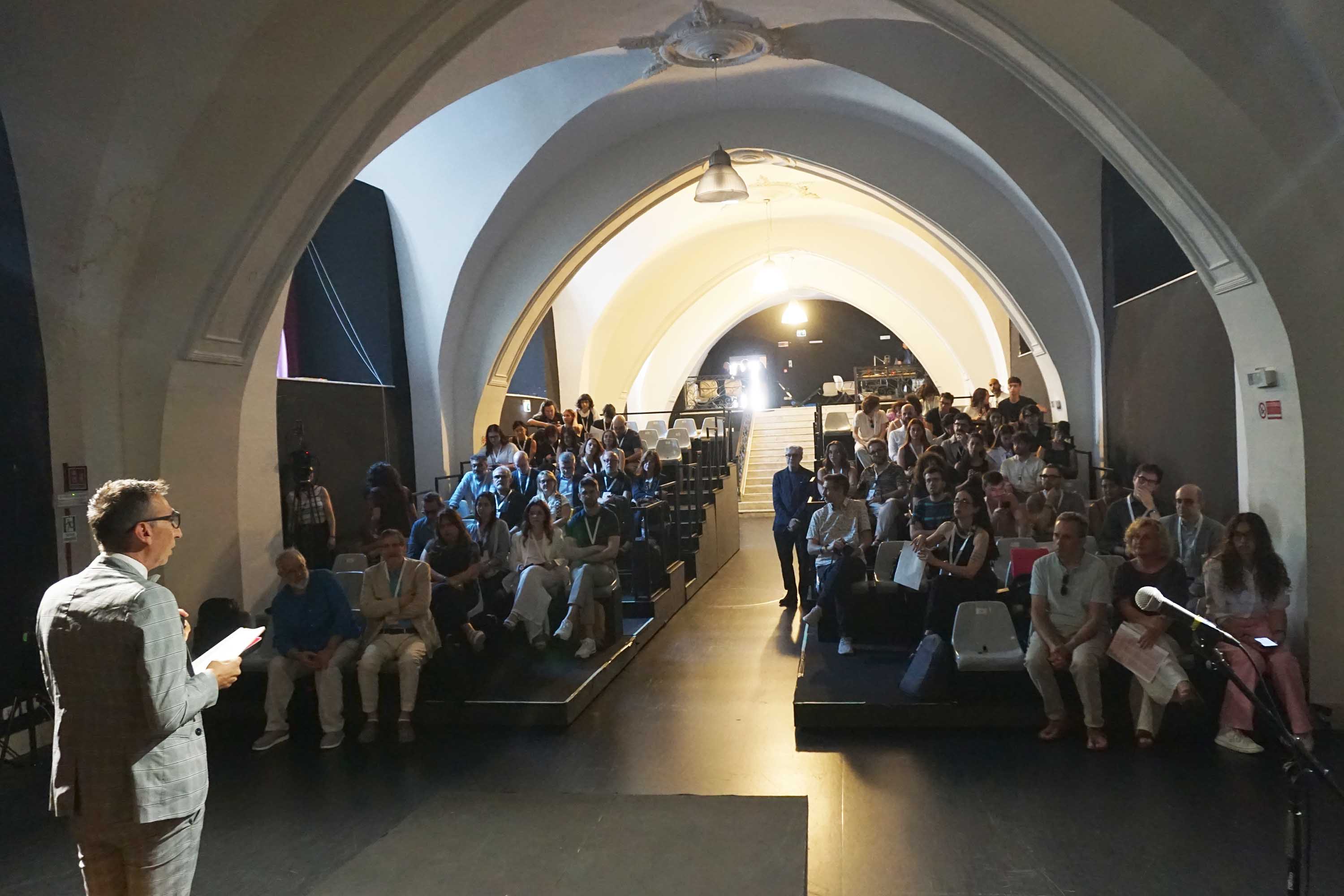 Un momento della cerimonia di apertura della Summer School