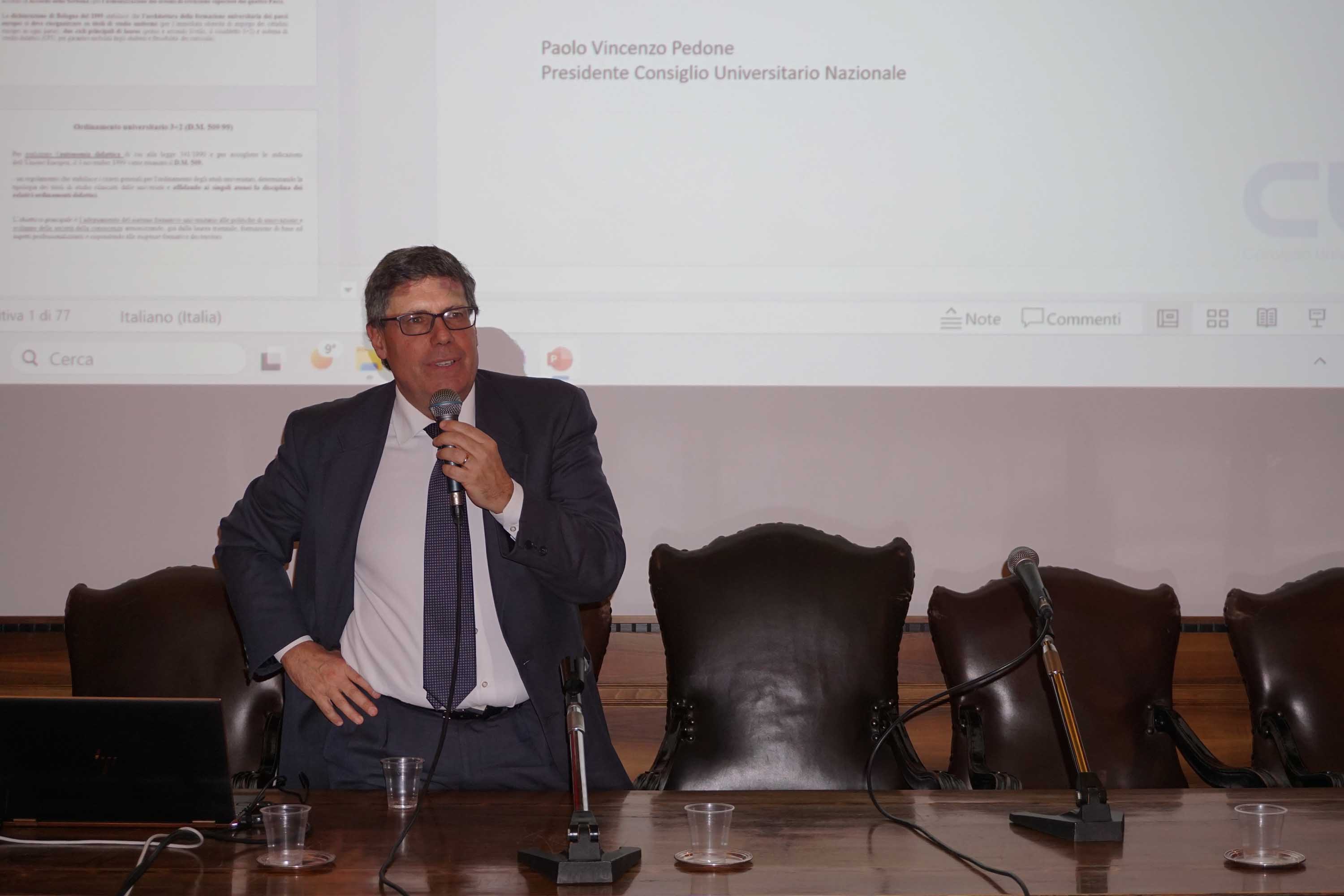 il presidente del Consiglio universitario nazionale Paolo Pedone 