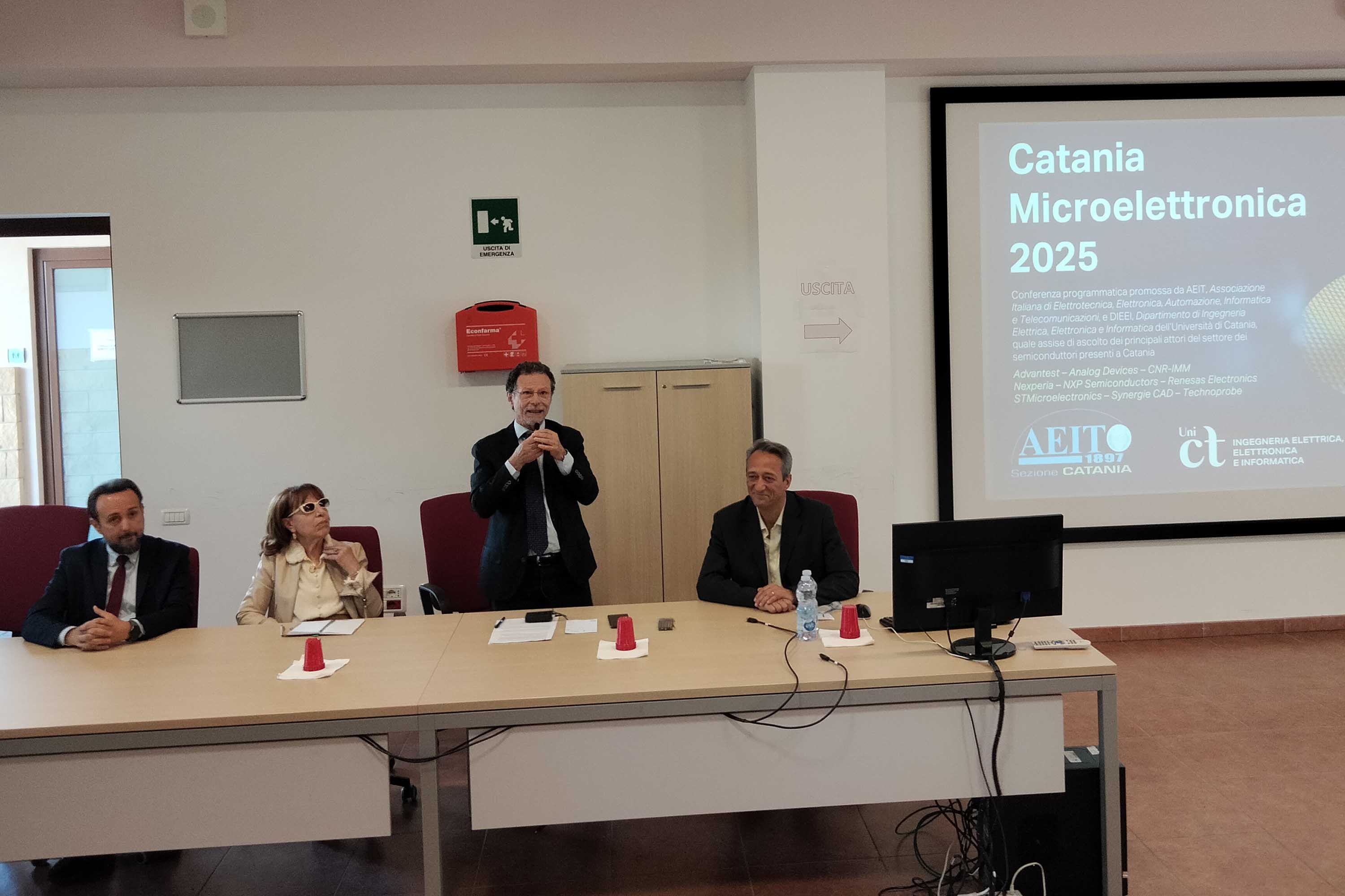 Un momento dell'intervento del rettore Francesco Priolo
