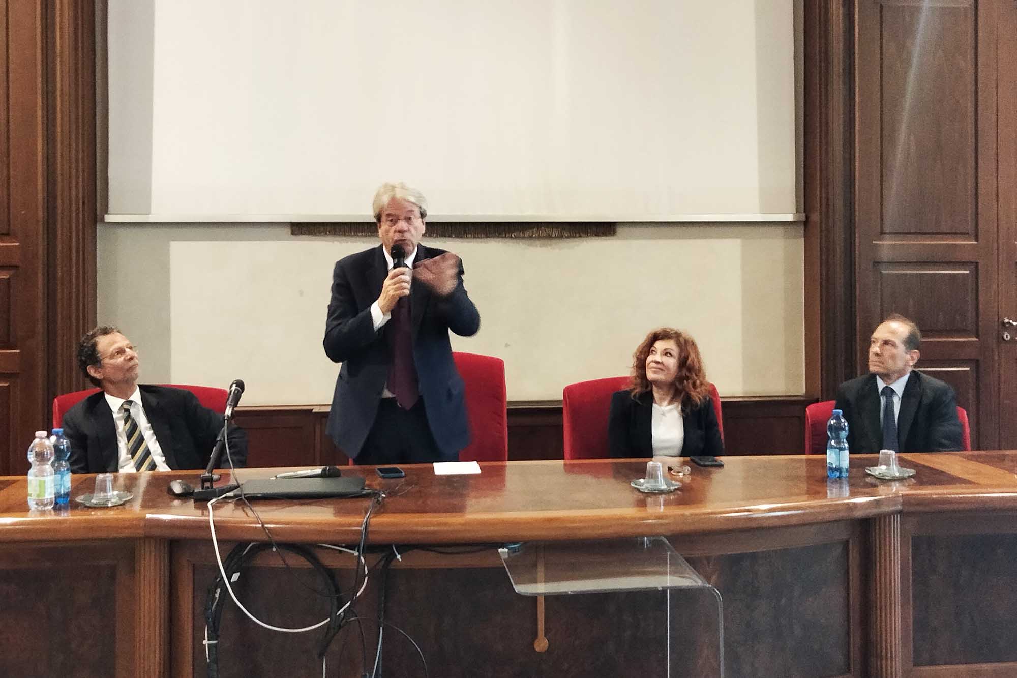 Un momento dell'intervento di Paolo Gentiloni