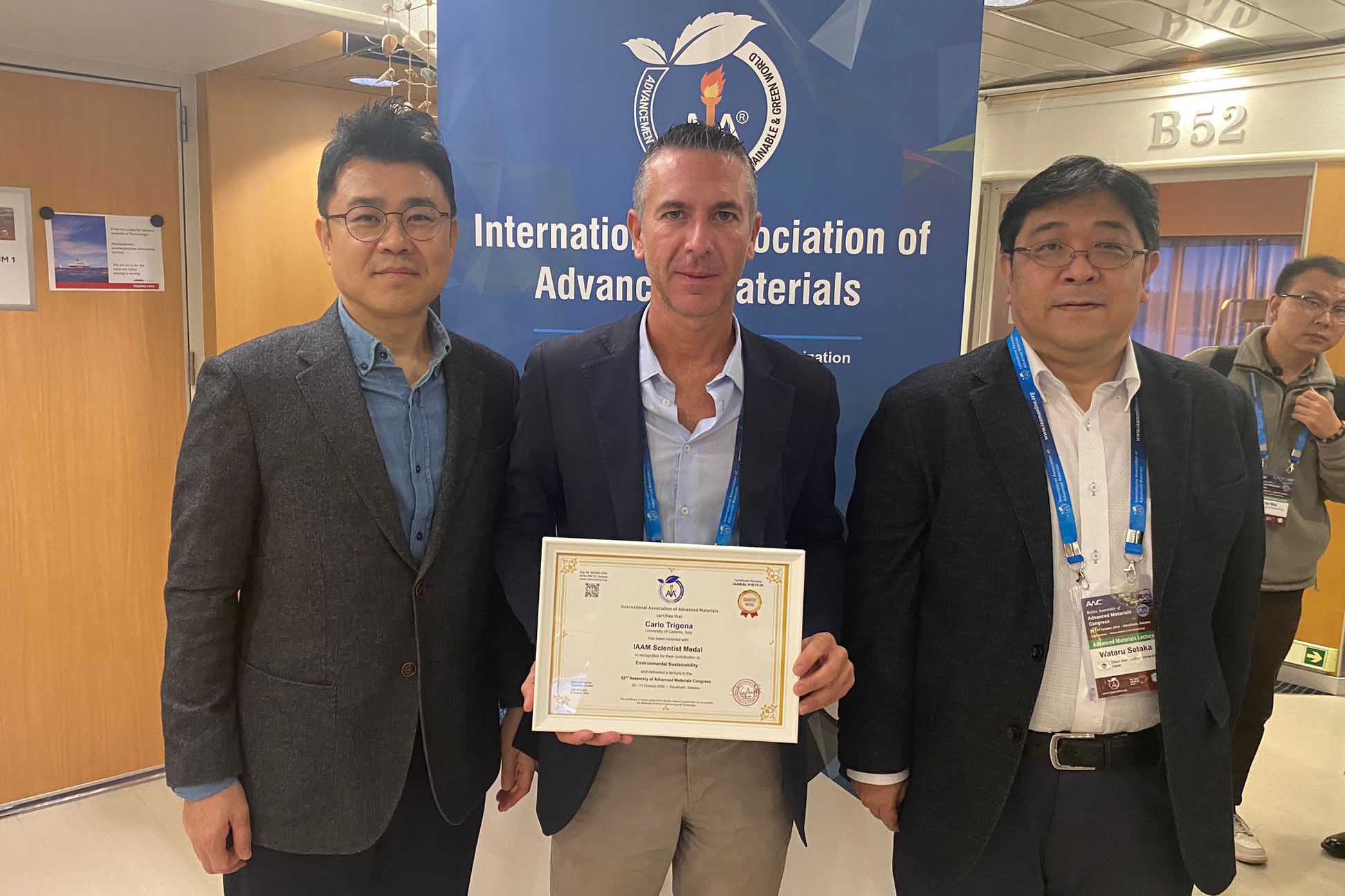 In foto da sinistra i docenti Daekyun Oh (National Mokpo Maritime University, Republic of Korea), Carlo Trigona e Wataru Setaka (Tokyo Metropolitan University, Japan)