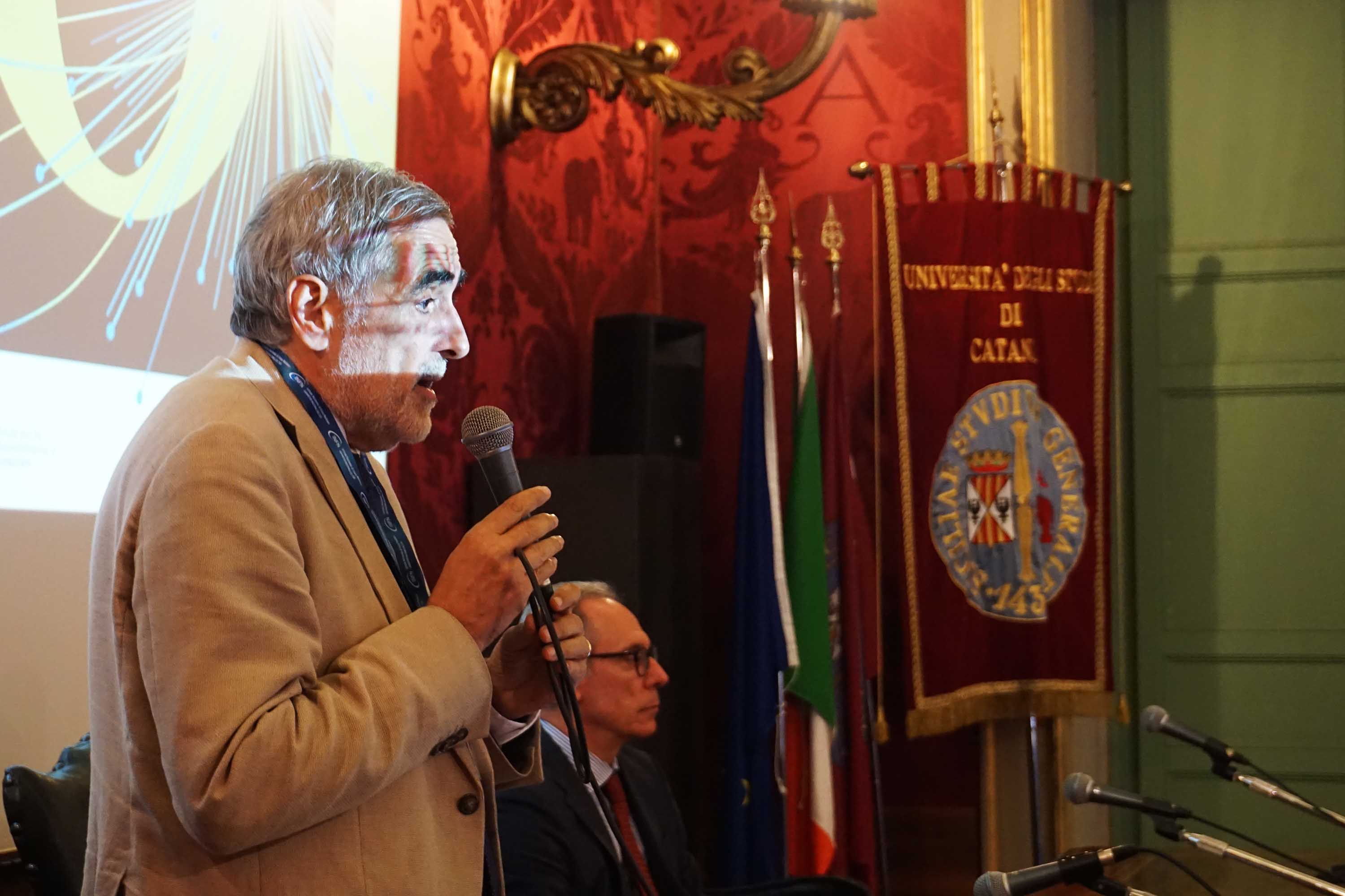 Un momento dell'intervento del prof. Dennis Censi