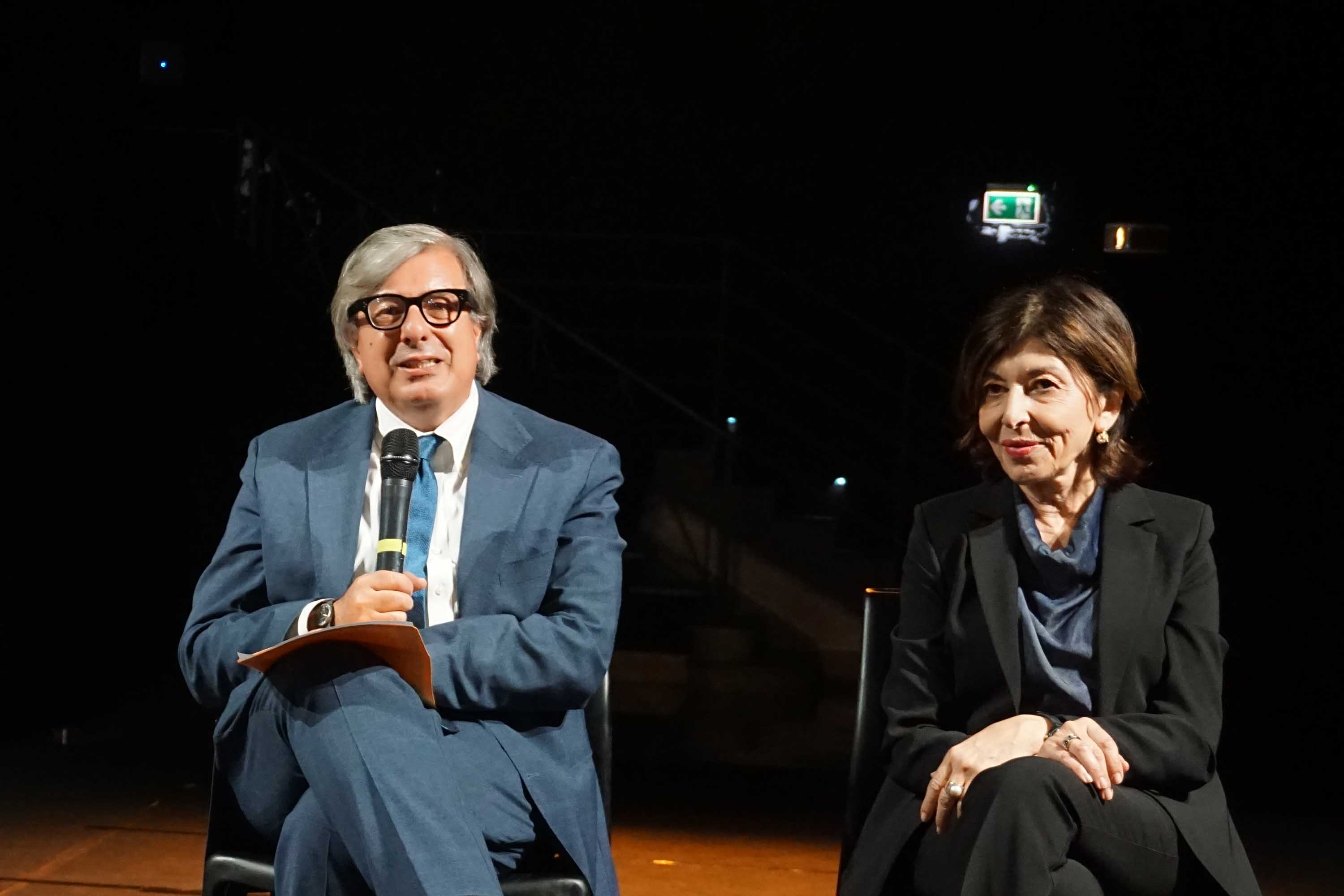 Un momento dell'intervento del rettore Enrico Foti