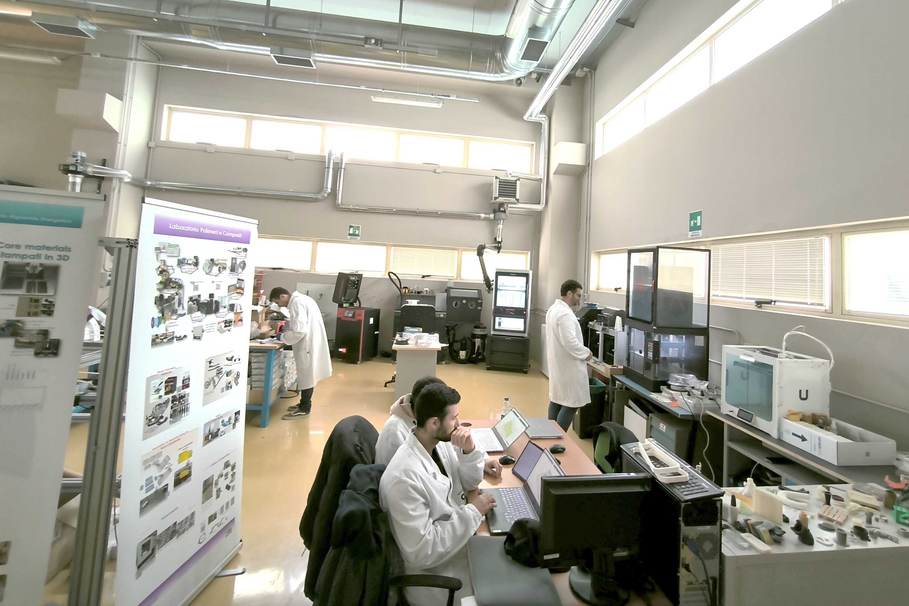 I laboratori del Laboratorio Polimeri e Compositi del Dipartimento di Ingegneria Civile e Architettura (DICAr)