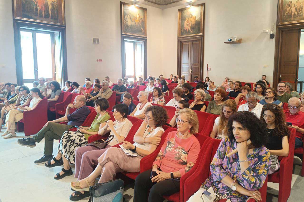 Il pubblico presente nell'aula magna di Palazzo Pedagaggi