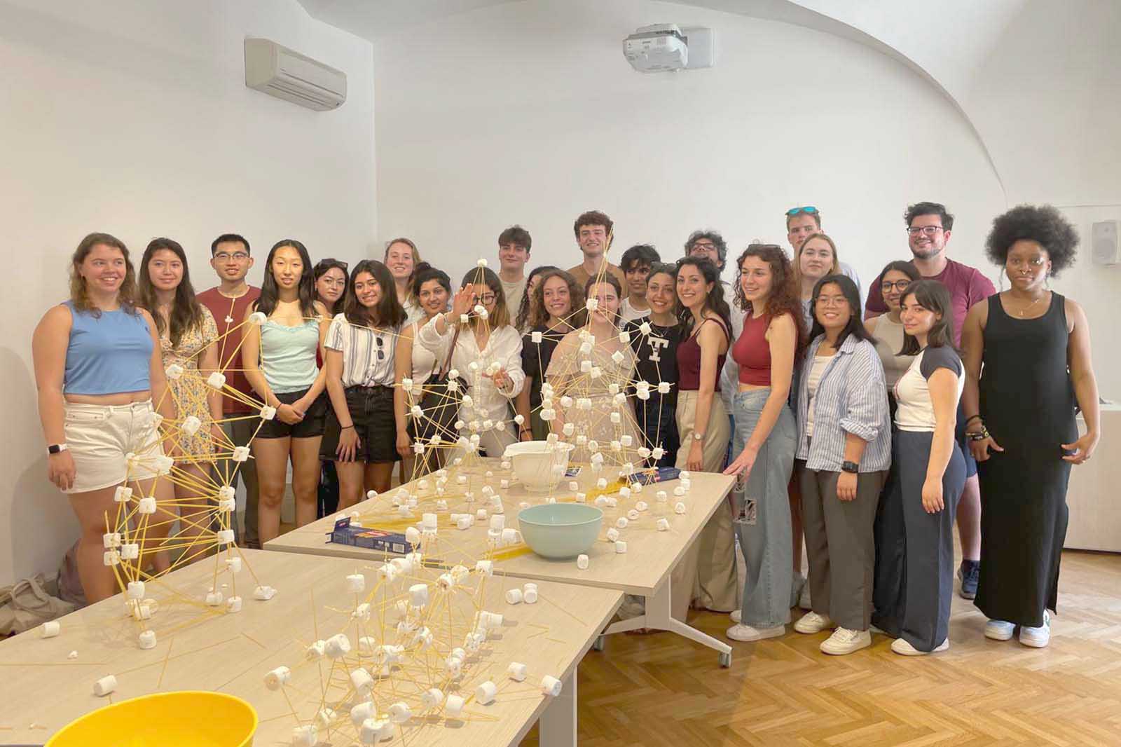 Studentesse e studenti che hanno partecipato alla Summer school del 2024