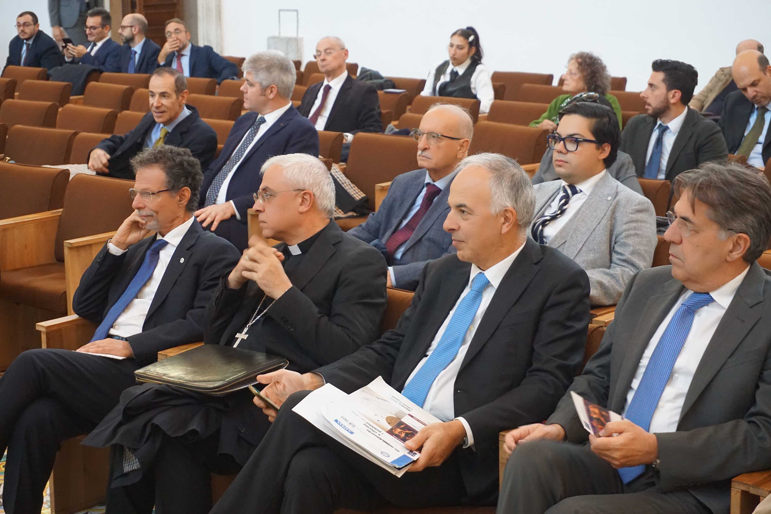 Alcuni rappresentanti delle istituzioni