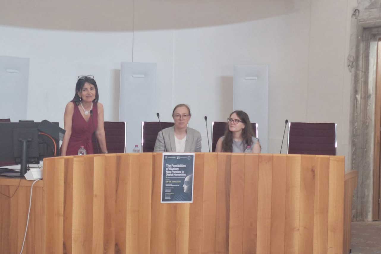 Un momento dell'intervento della prof.ssa Marina Paino