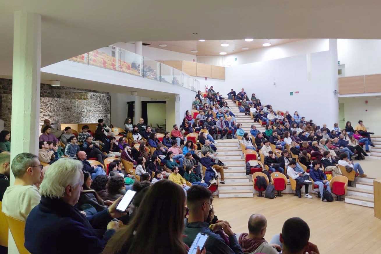 Il pubblico presente nell'Auditorium del Monastero dei Benedettini