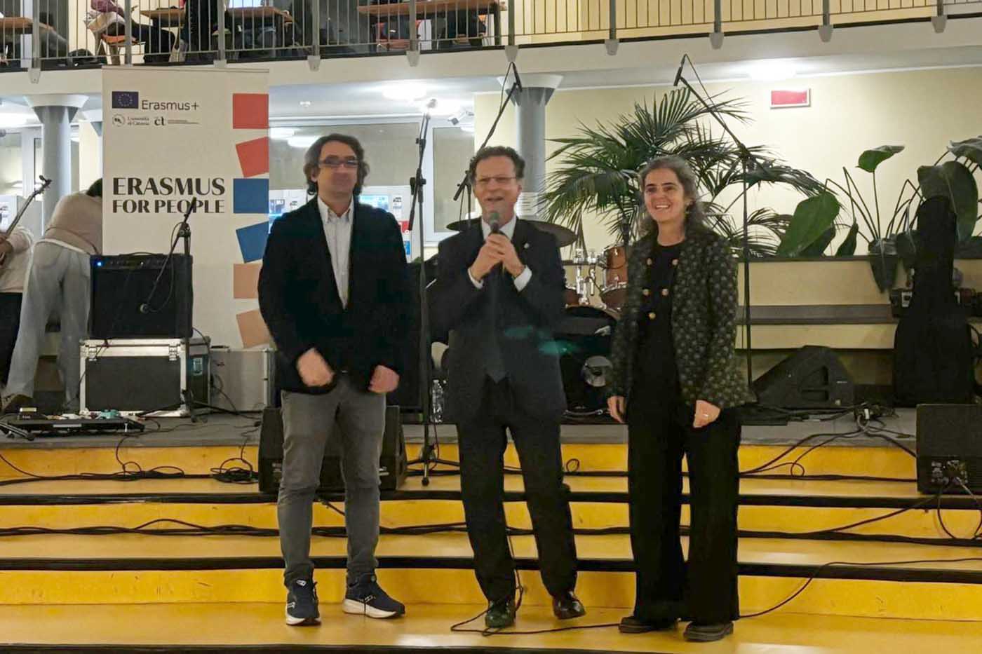 Un momento dell'intervento del rettore Francesco Priolo