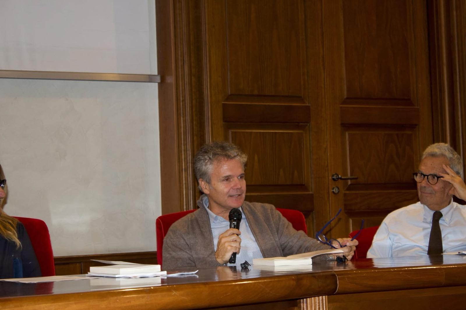 Un momento dell'intervento di Claudio Melchiorre