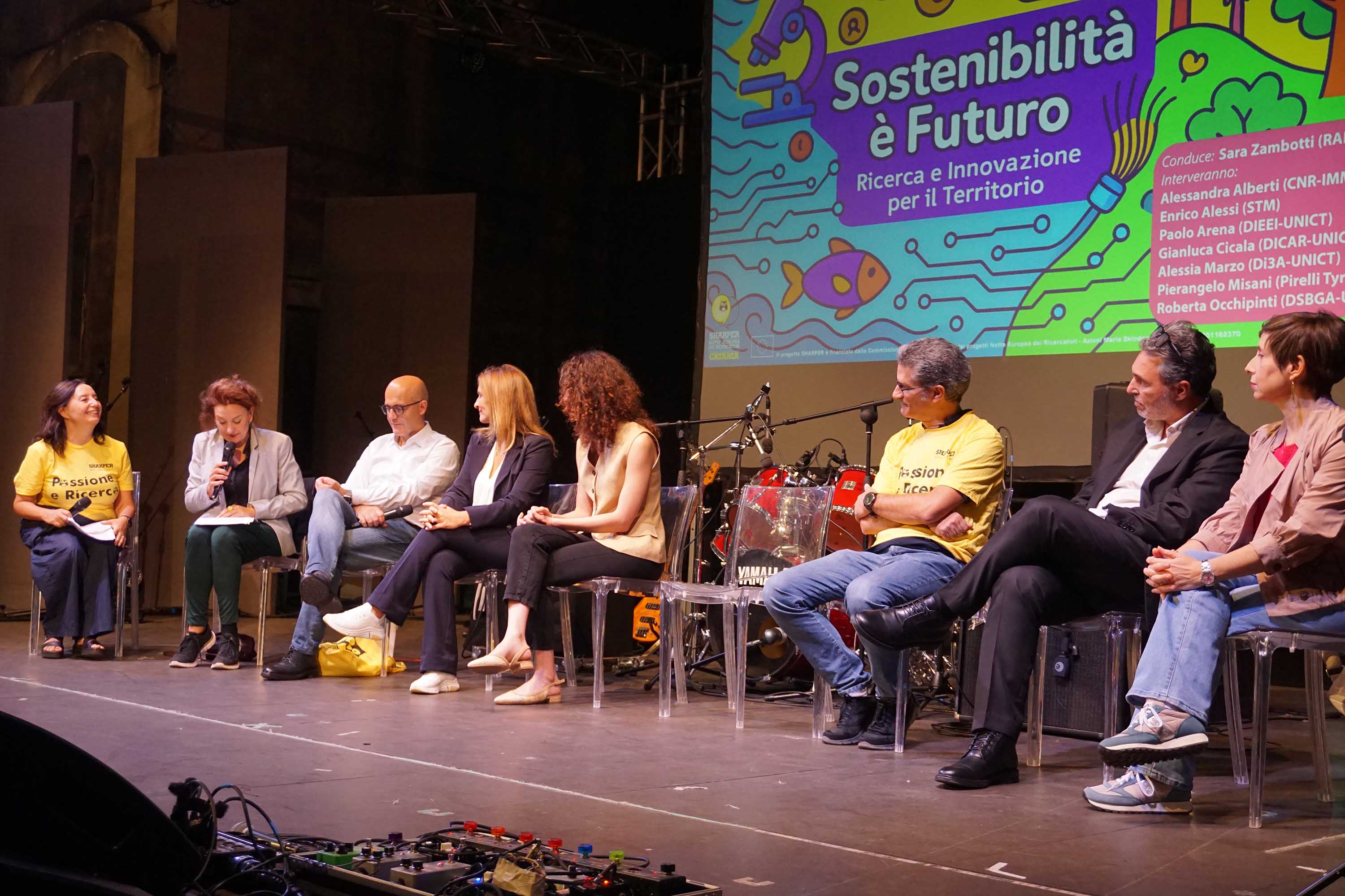 I relatori della tavola rotonda moderati da Sara Zambotti