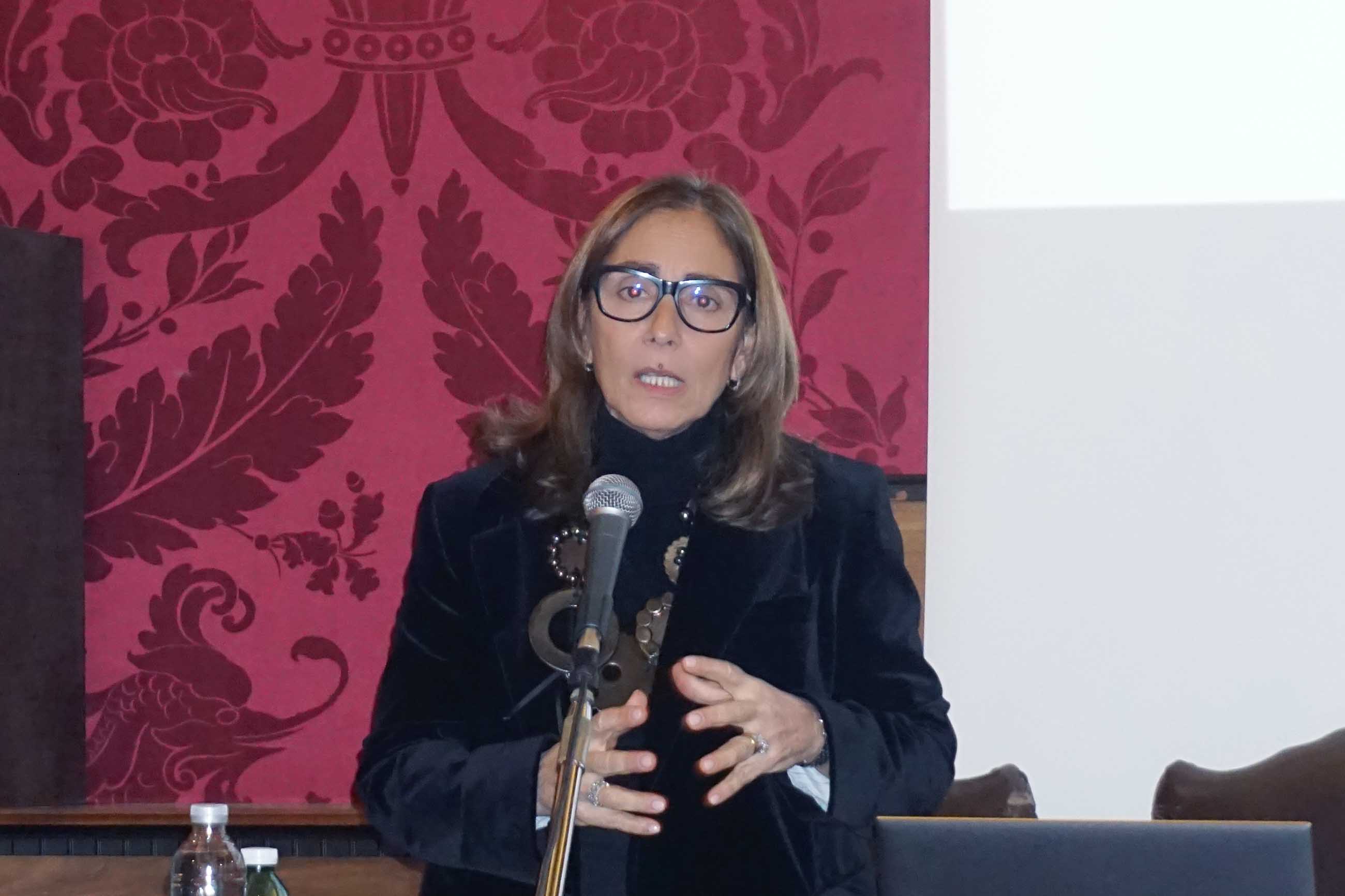 Un momento della "lectio" della prof.ssa Alessandra Gentile