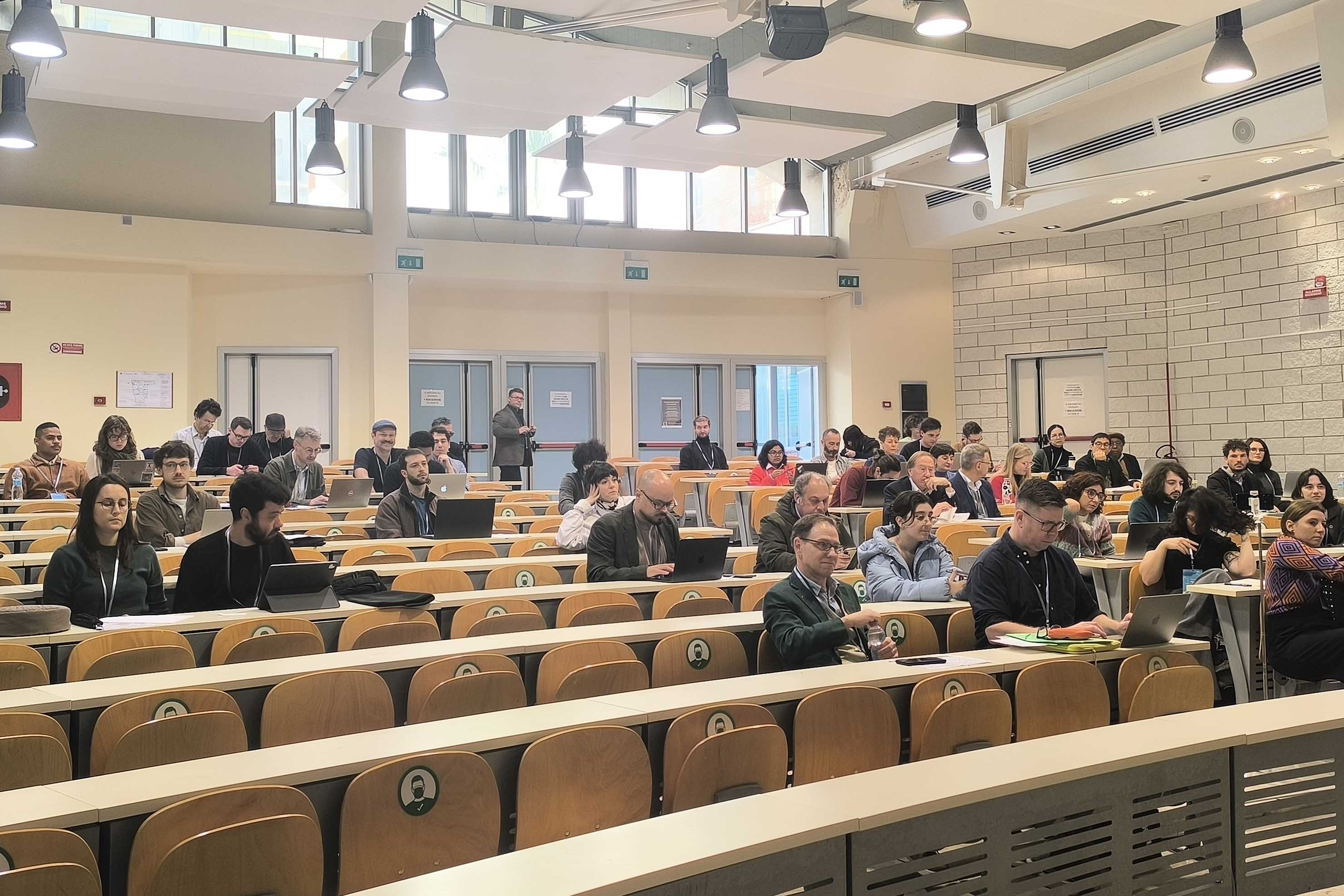 I partecipanti ai lavori nell'aula magna del Polo Gravina del Dipartimento di Scienze politiche e sociali