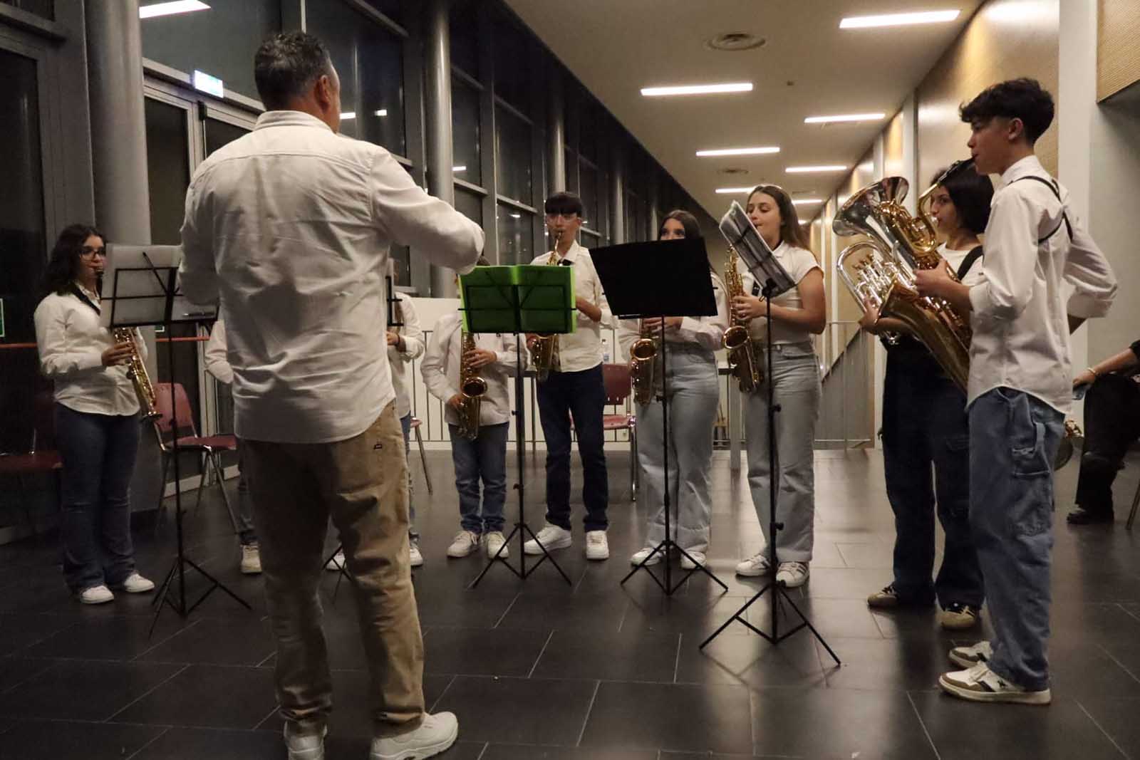 Esibizione di una orchestra