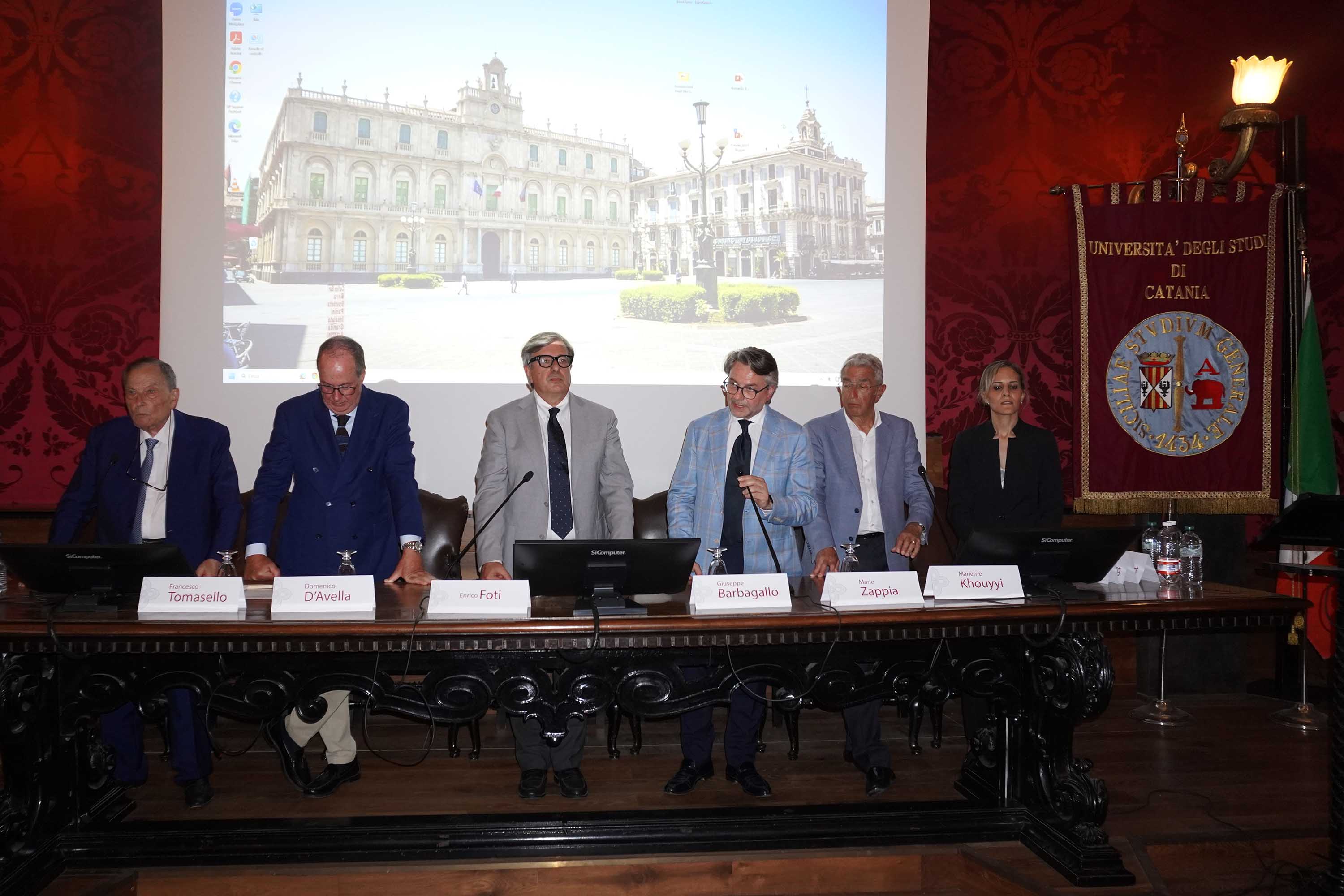 Un momento dell'intervento del prof. Giuseppe Barbagallo