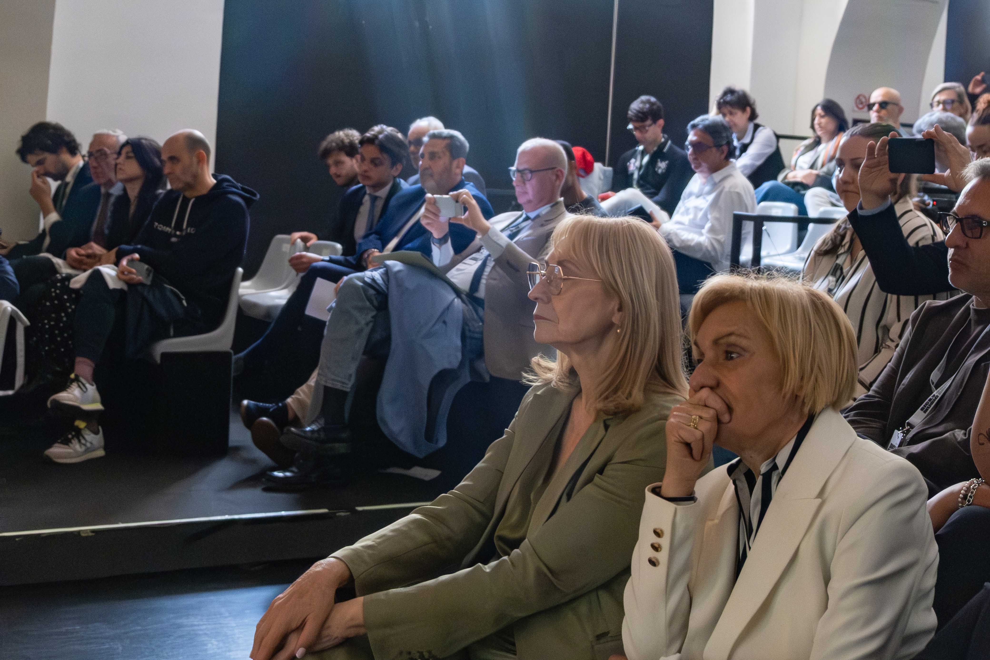 Il pubblico presente al Cut