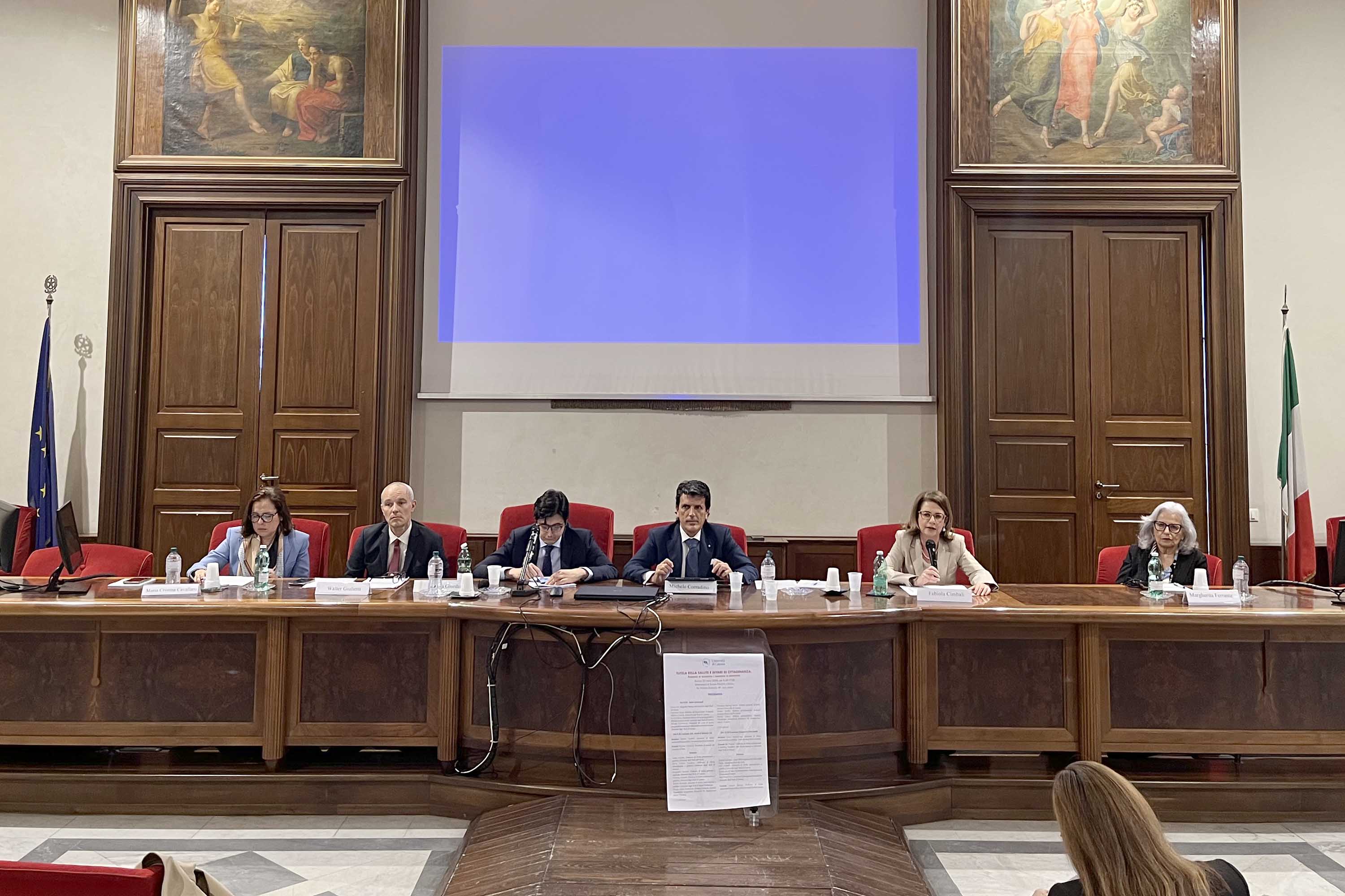 Un momento dell'intervento della prof.ssa Fabiola Cimbali