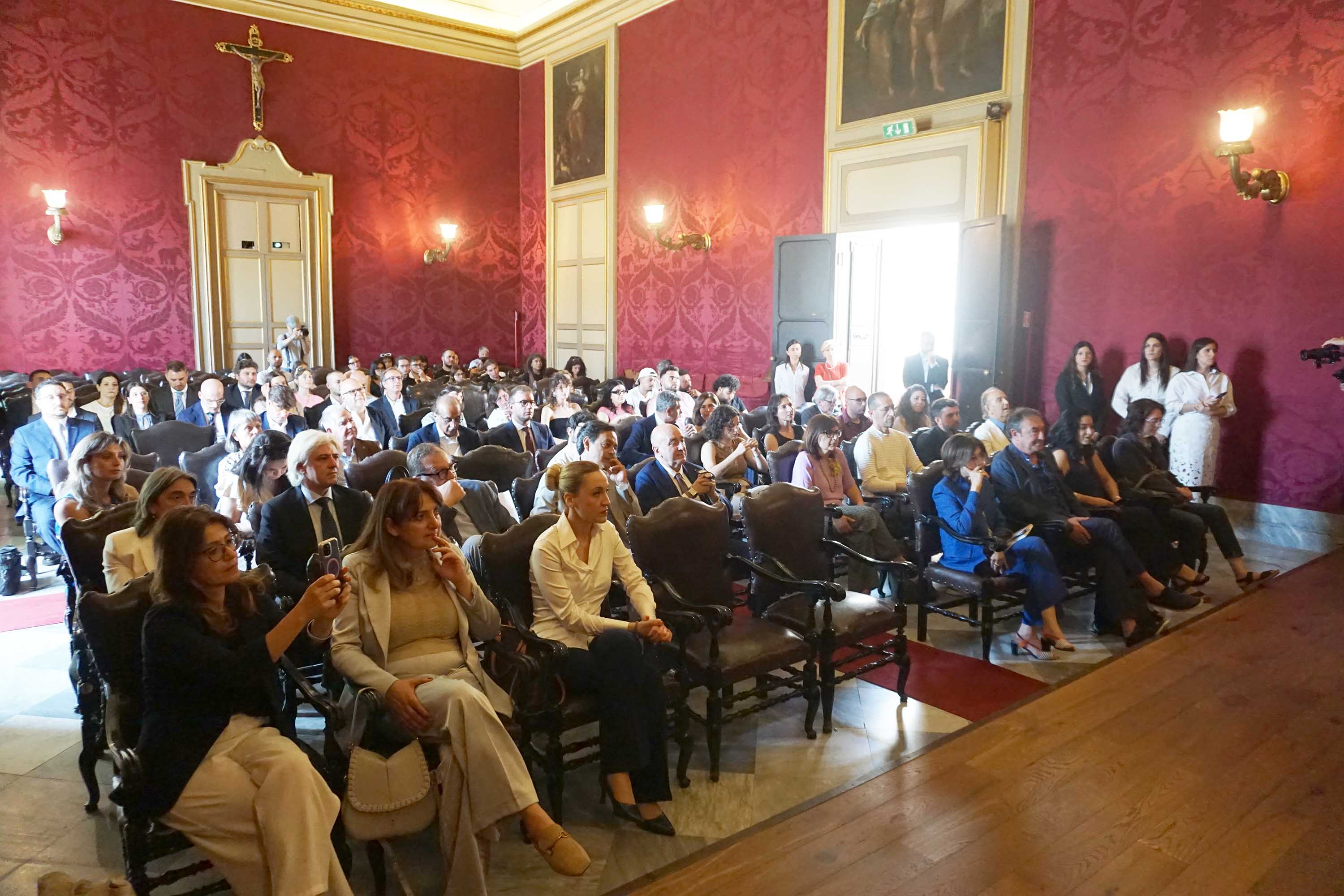 Pubblico presente in aula magna del Palazzo centrale