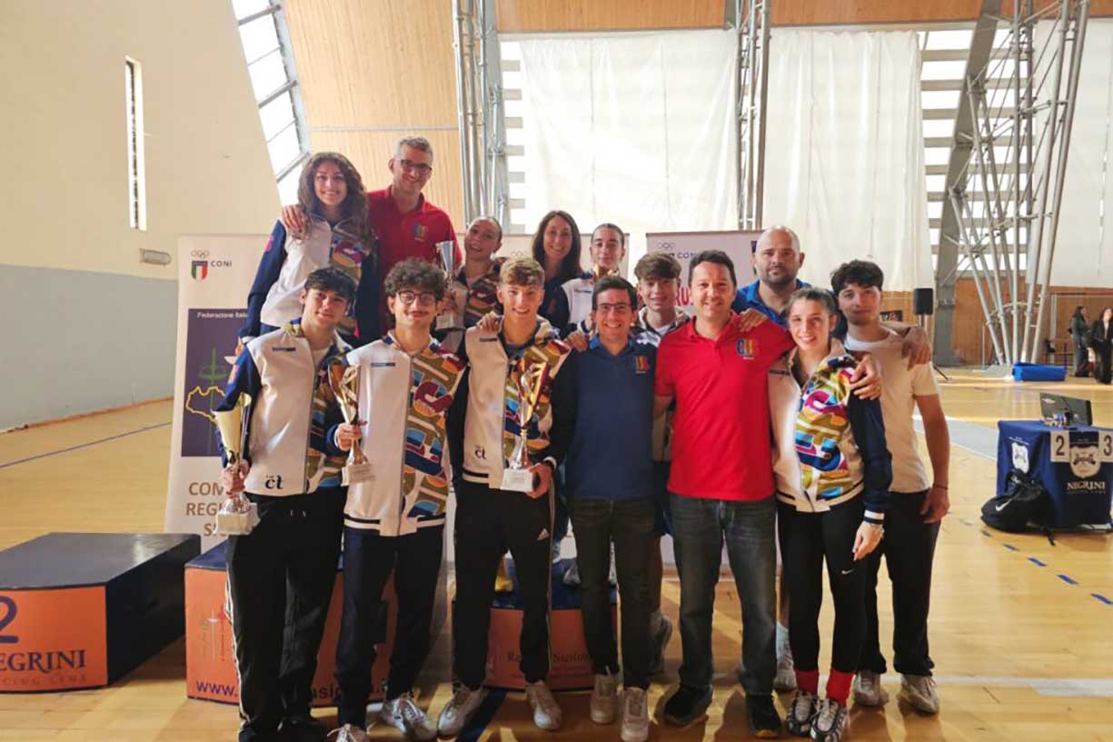 La squadra di scherma del Cus Catania