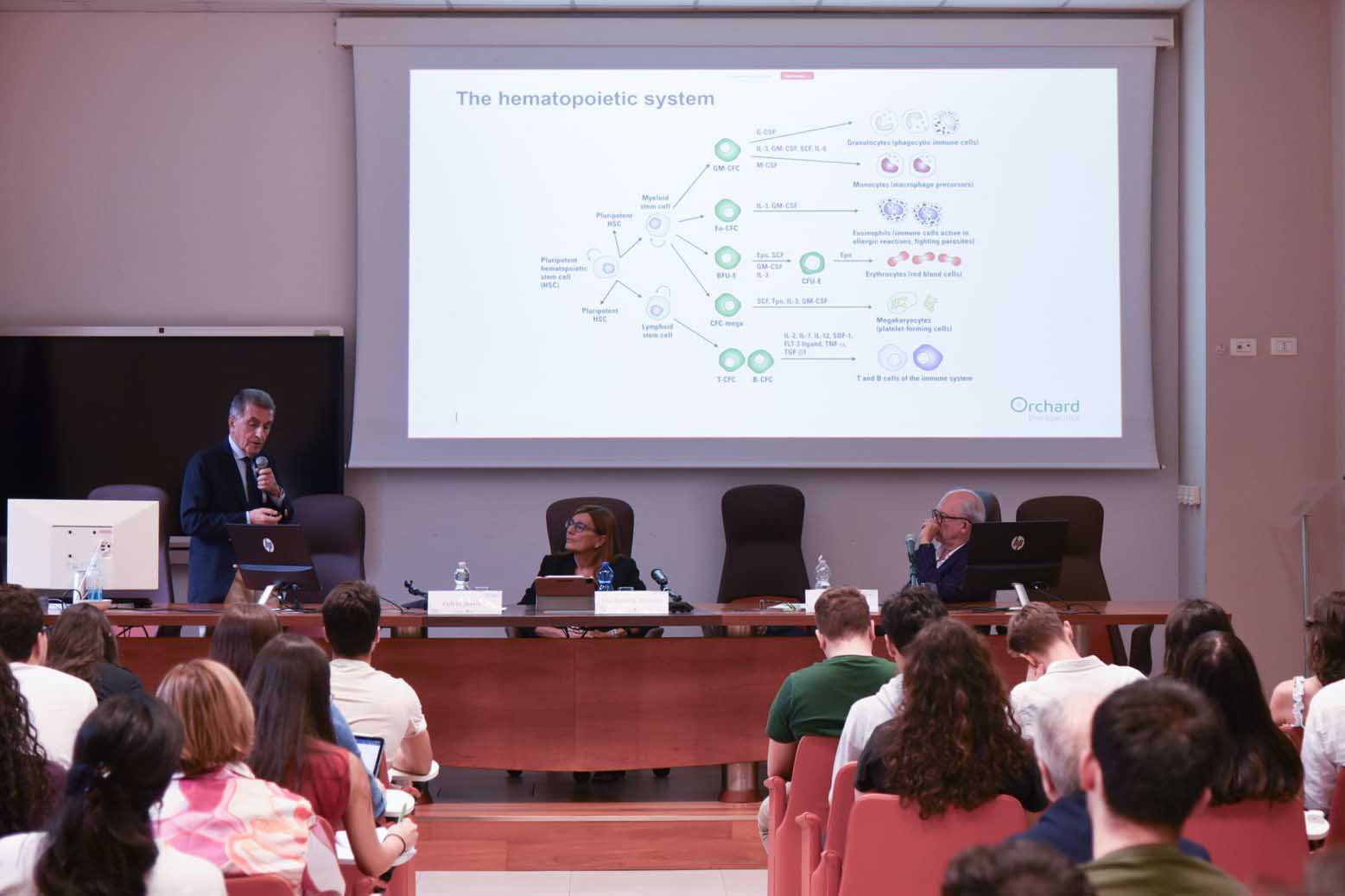 Un momento della 'lectio' di Fulvio Mavilio
