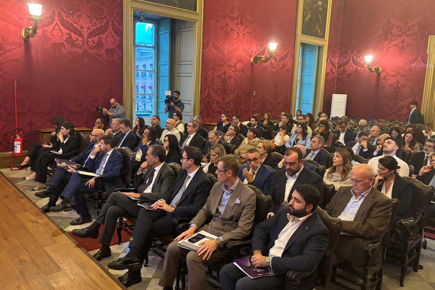 Il pubblico presente nell'aula magna del Palazzo centrale